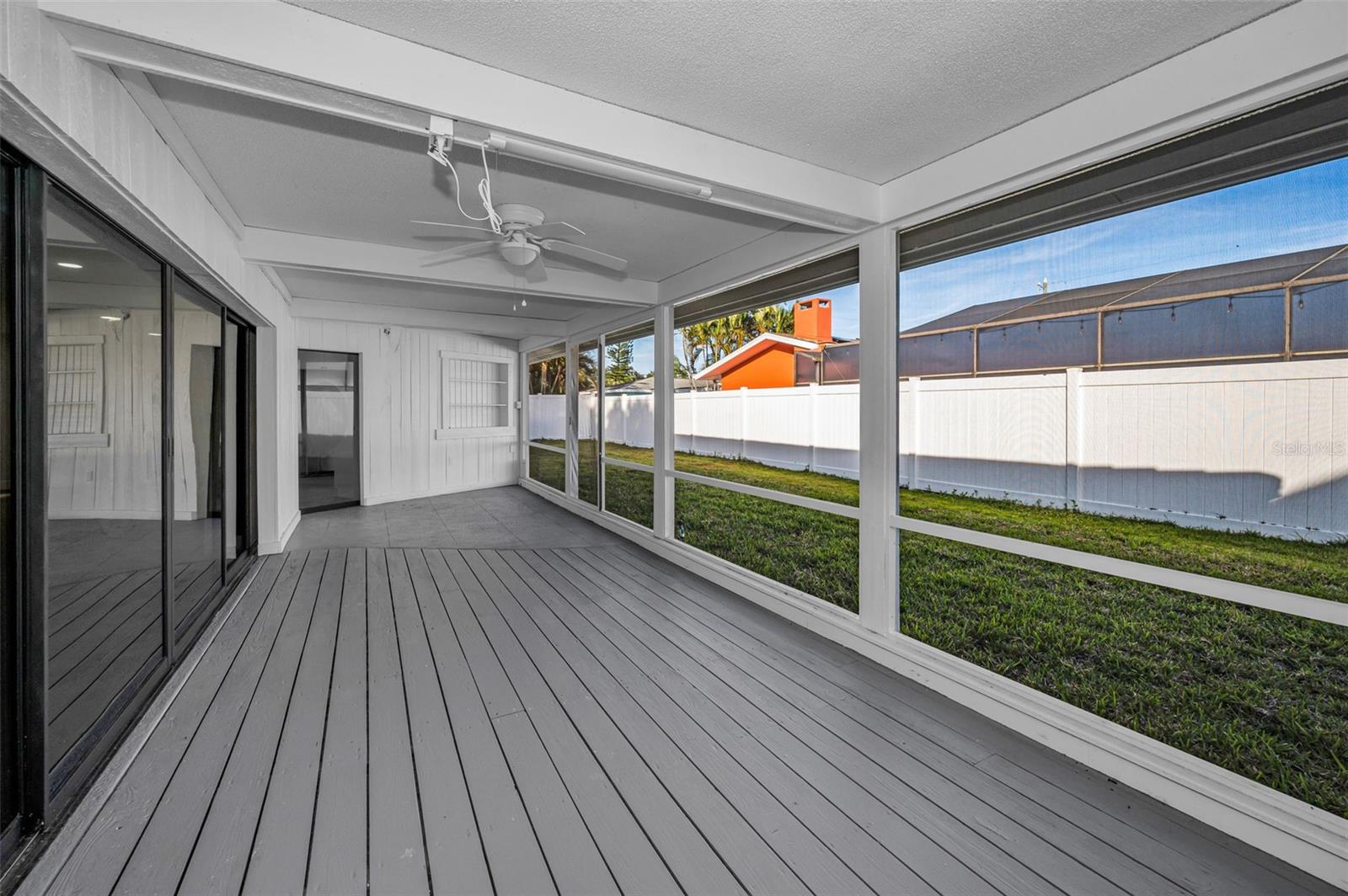 1695 CLEARWATER HARBOR DR, LARGO, FL, 33770