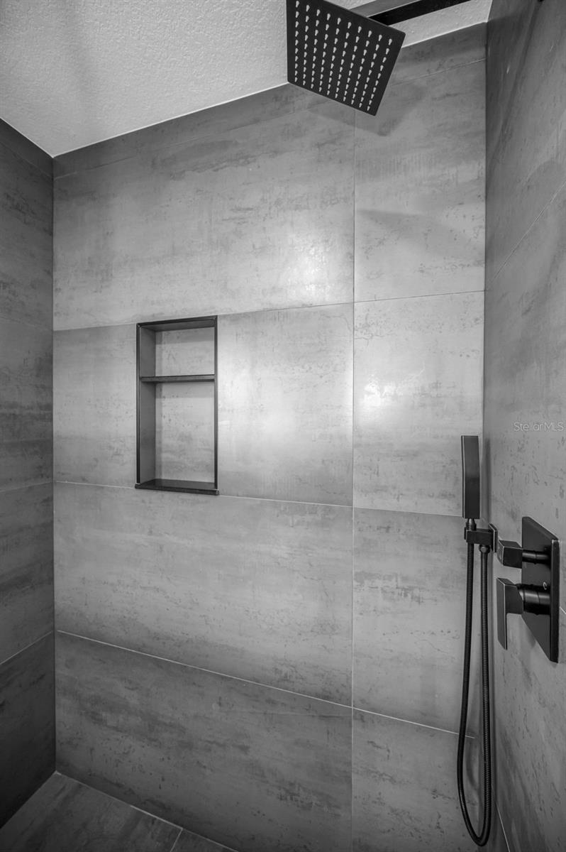 1695 CLEARWATER HARBOR DR, LARGO, FL, 33770