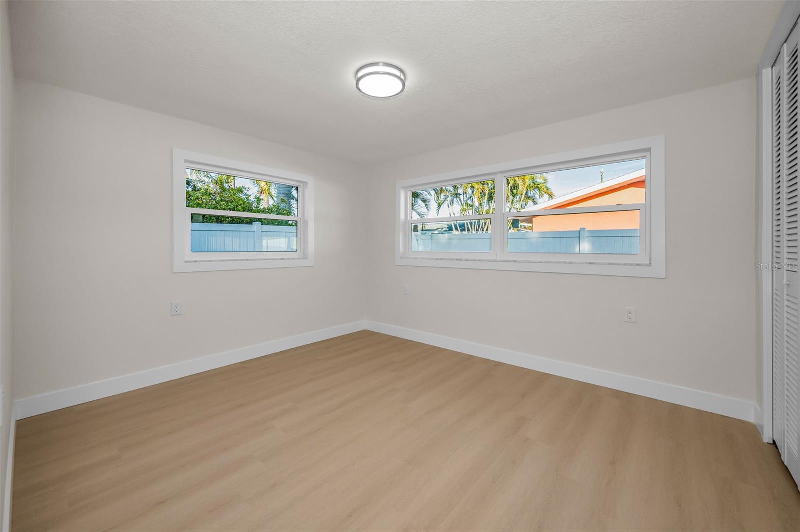 1695 CLEARWATER HARBOR DR, LARGO, FL, 33770