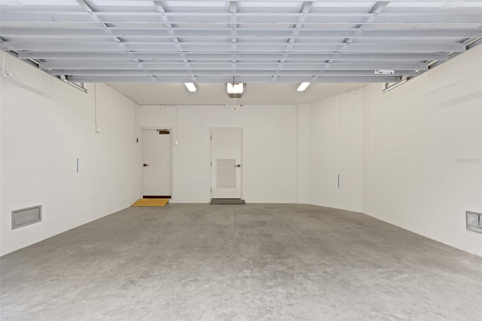 A4666344 Property Photo