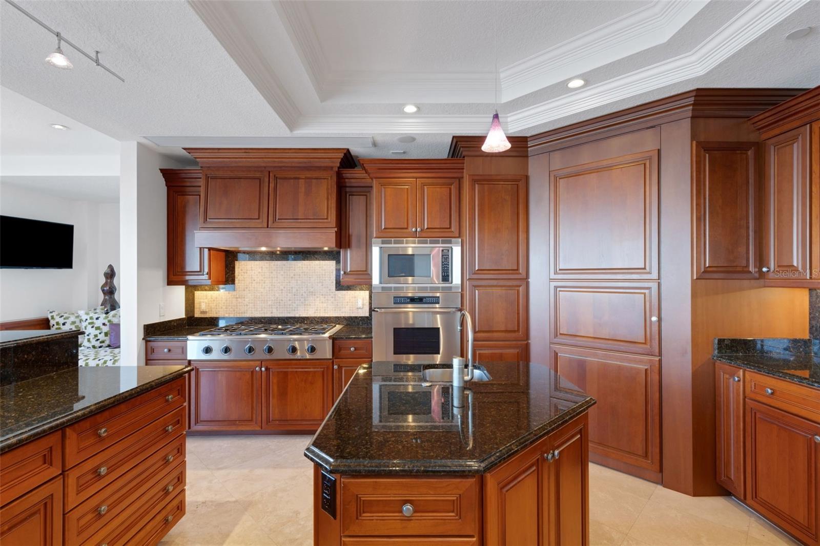 A4666344 Property Photo