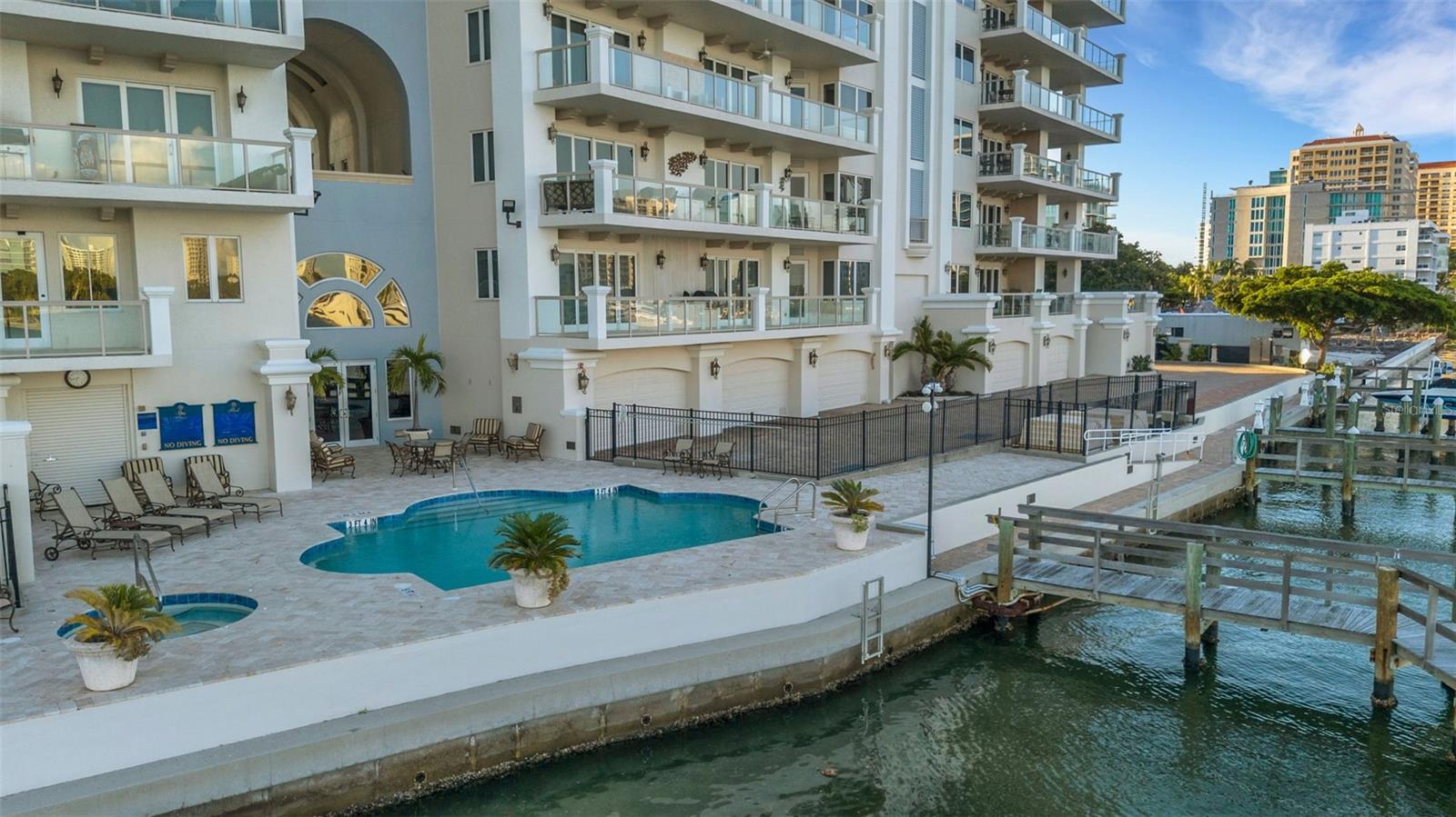 A4666344 Property Photo