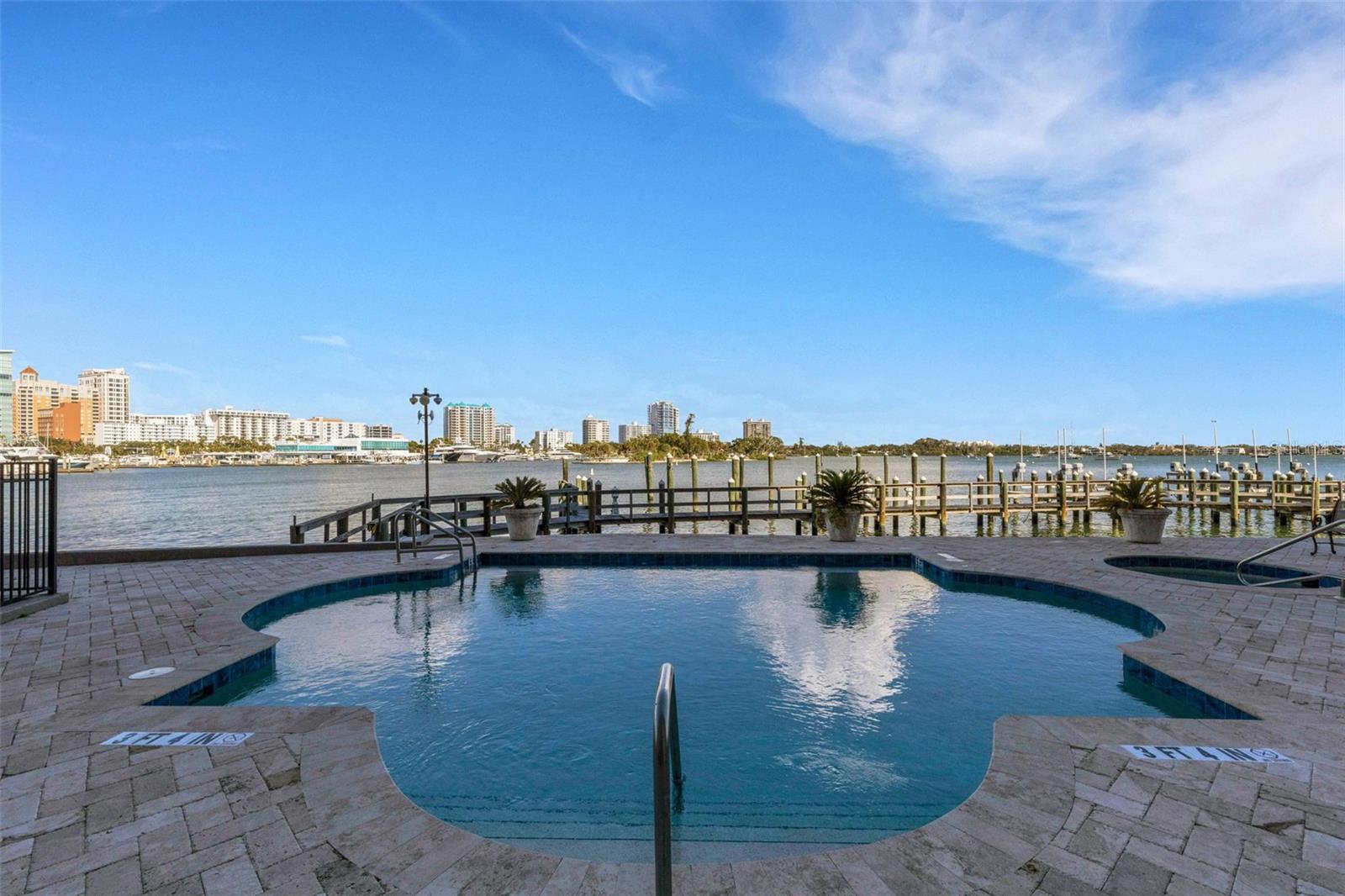 A4666344 Property Photo