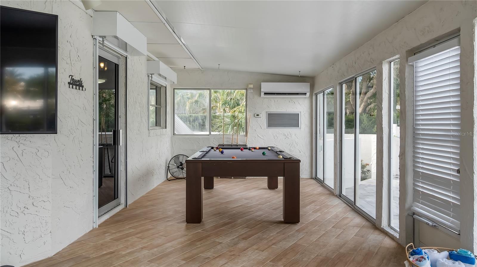 O6347549 Property Photo