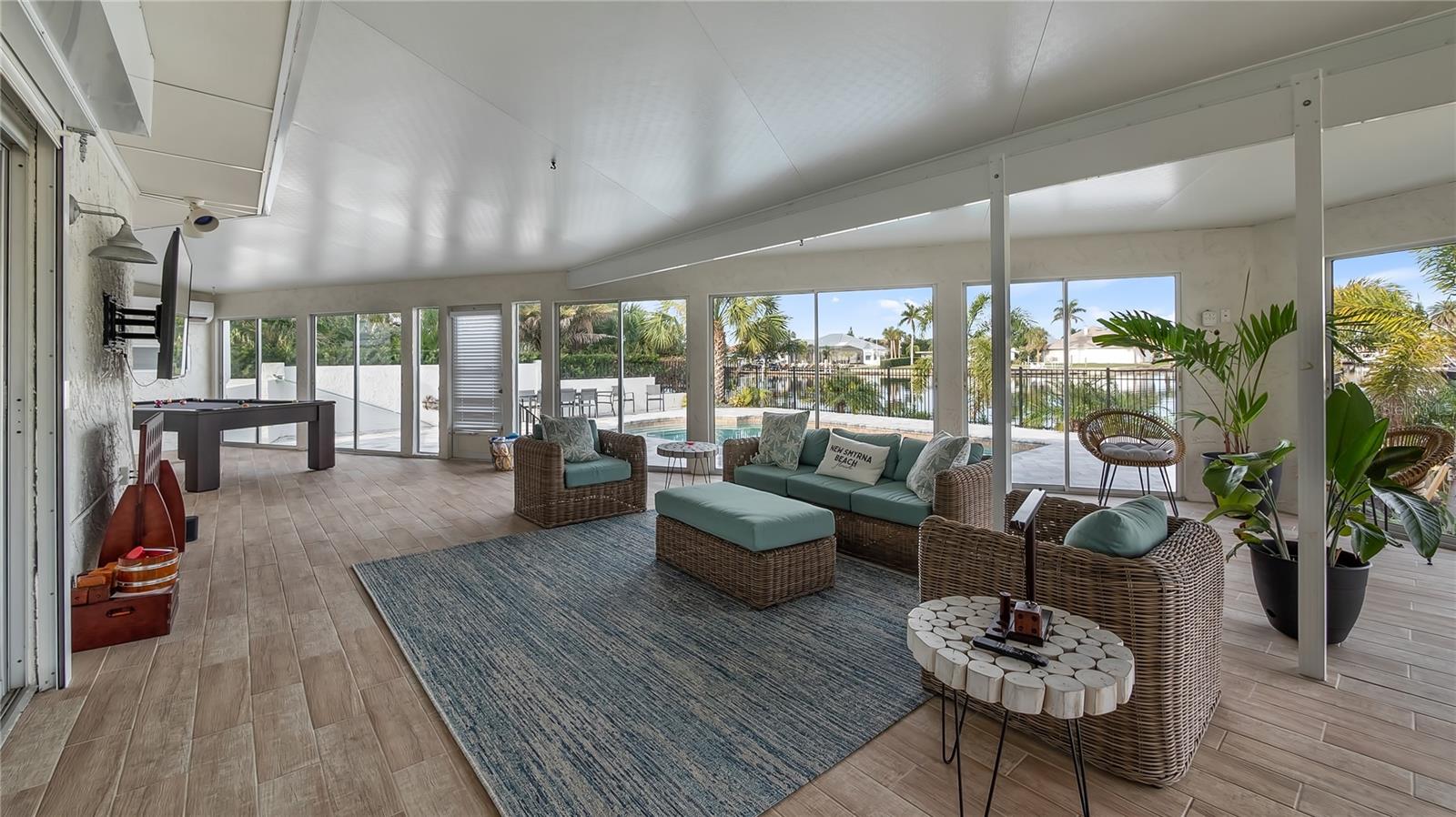 O6347549 Property Photo