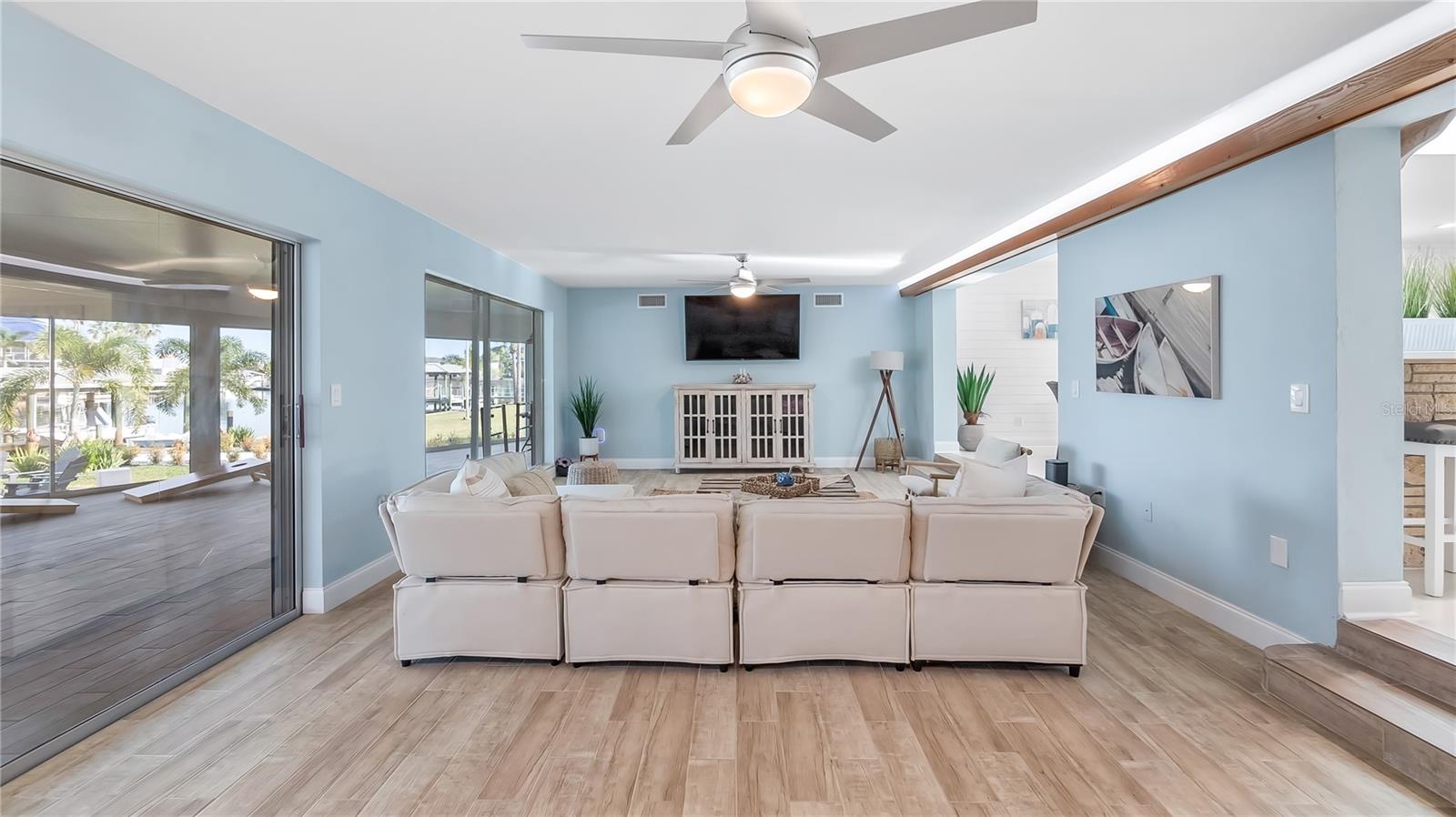 O6347549 Property Photo