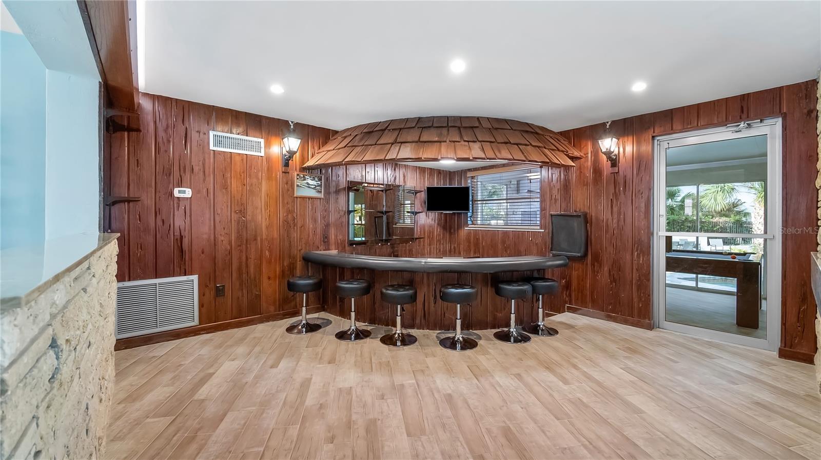 O6347549 Property Photo