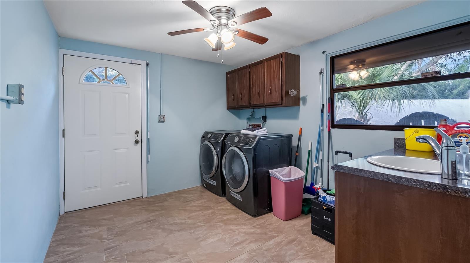 O6347549 Property Photo