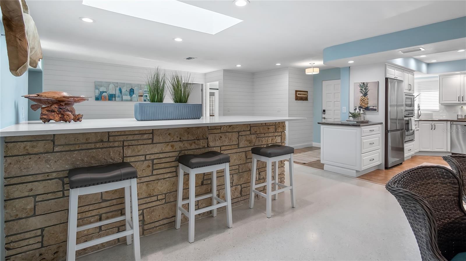 O6347549 Property Photo