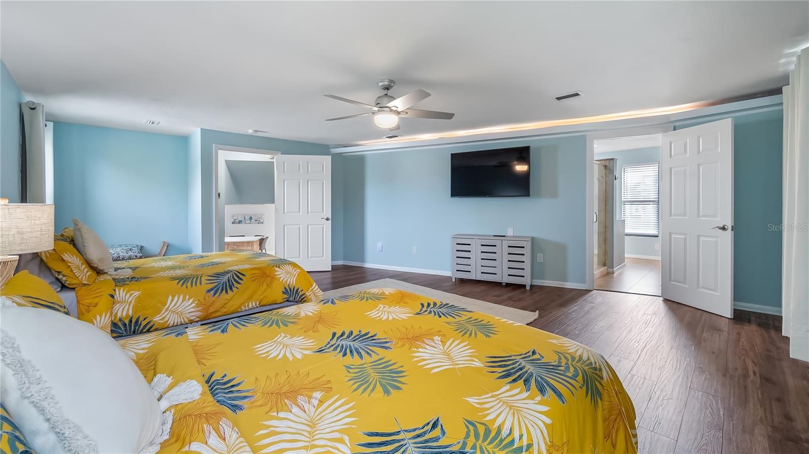 O6347549 Property Photo