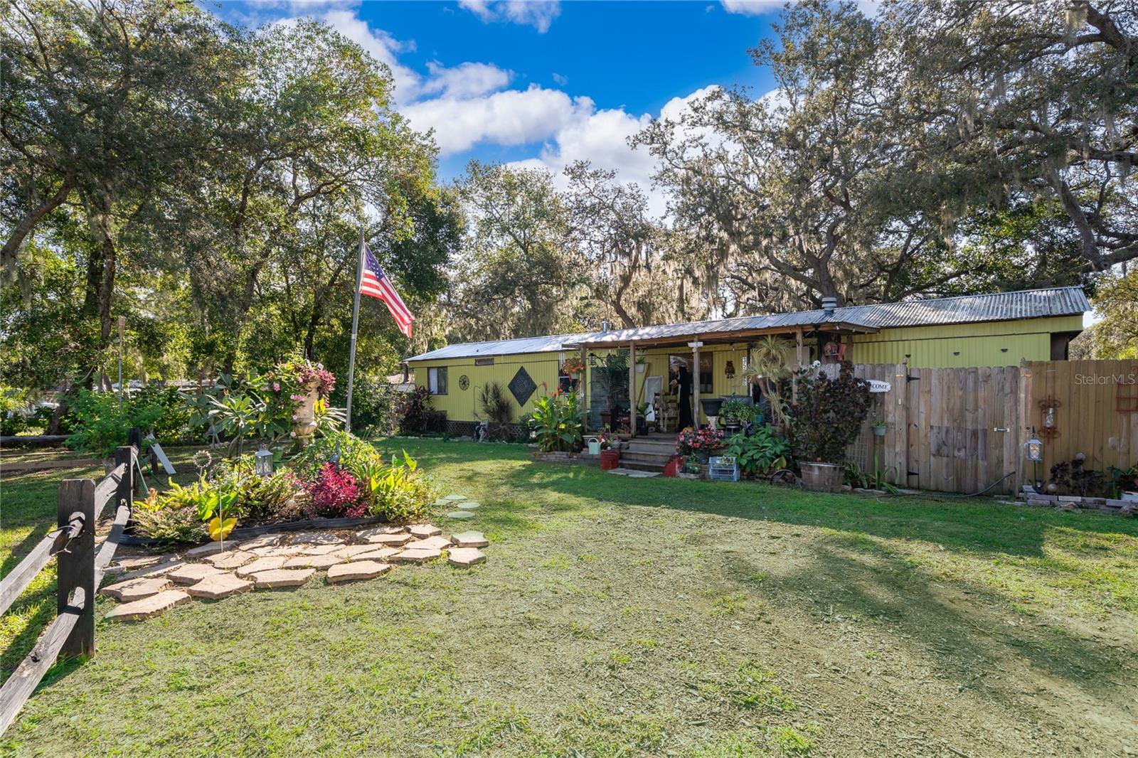 35540 S SHELLEY DR, LEESBURG, FL, 34788