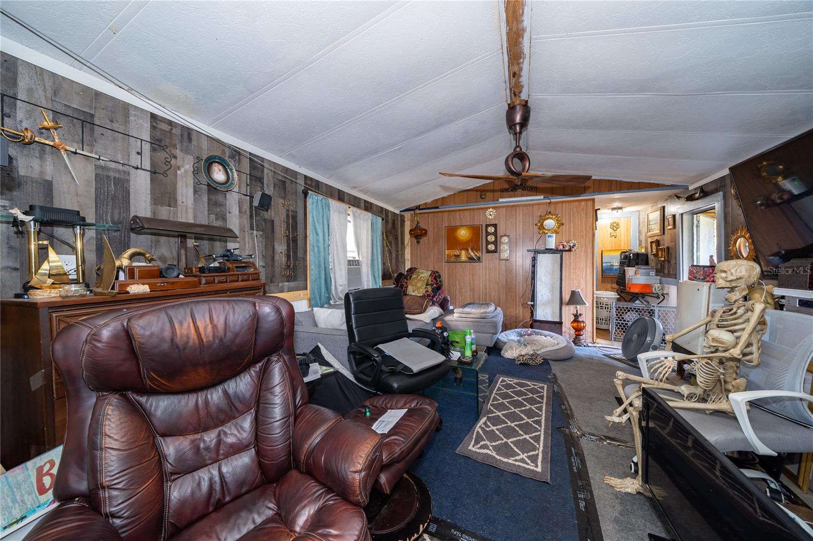 35540 S SHELLEY DR, LEESBURG, FL, 34788