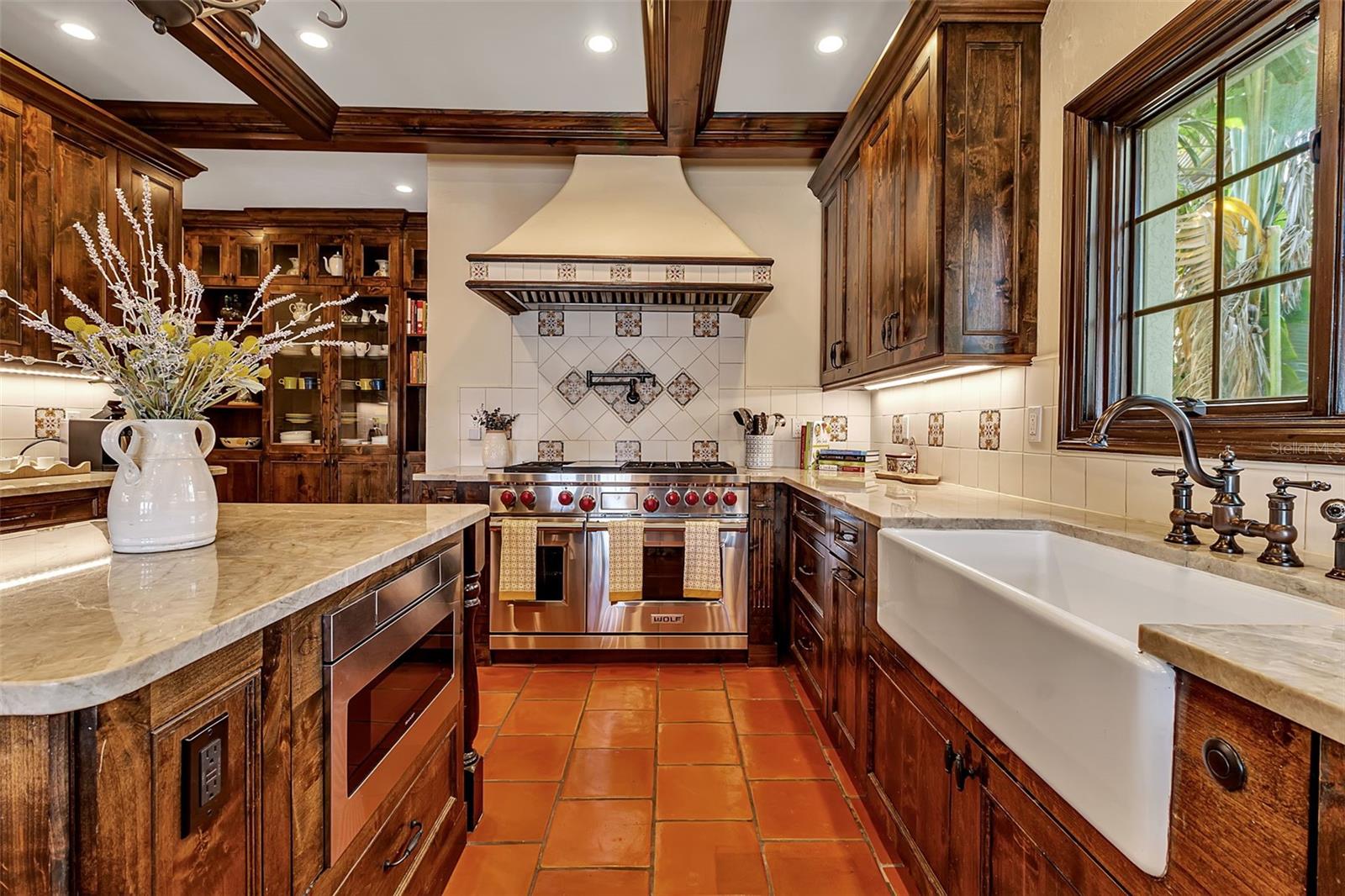 A4666354 Property Photo