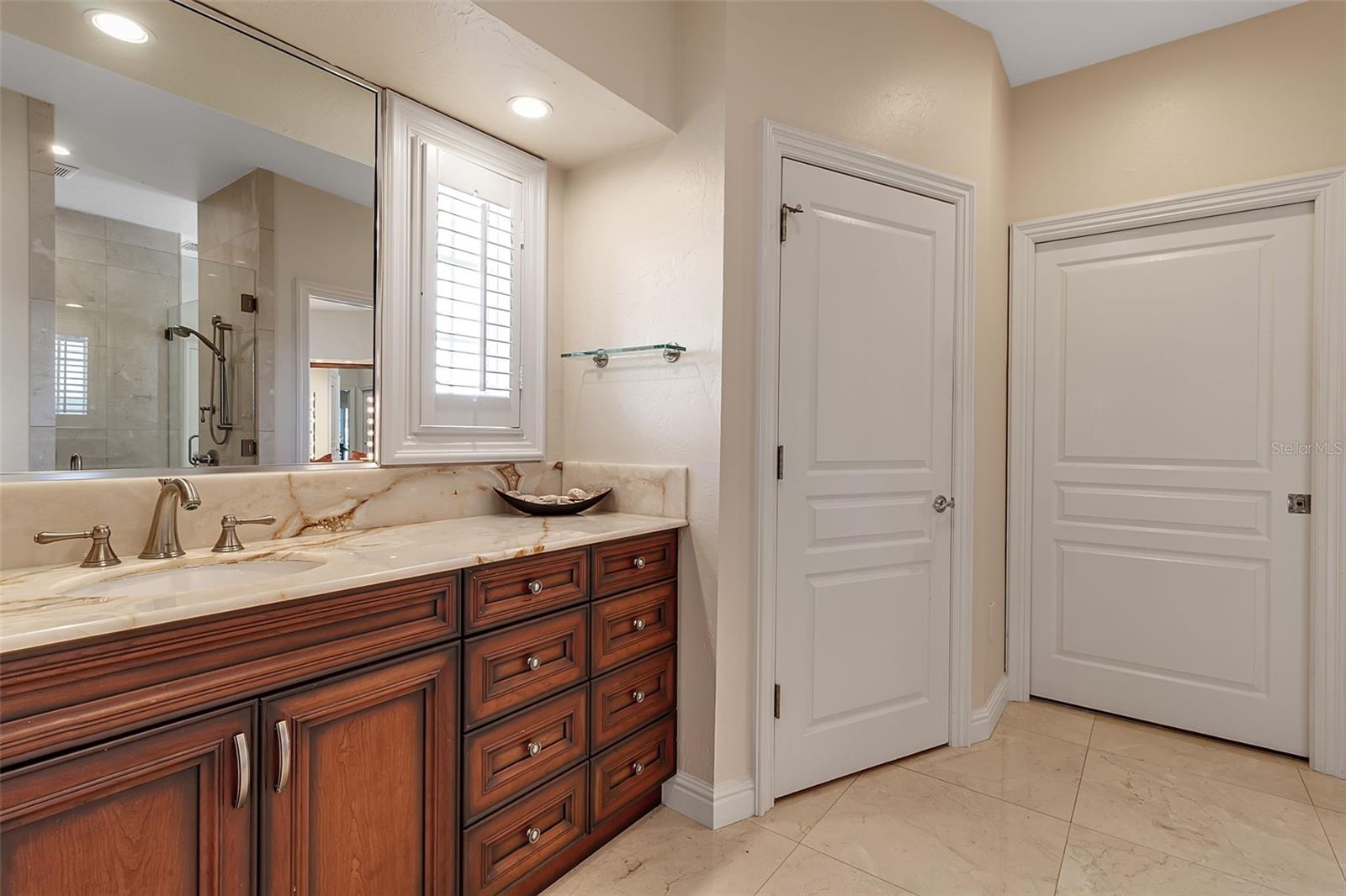 A4666354 Property Photo