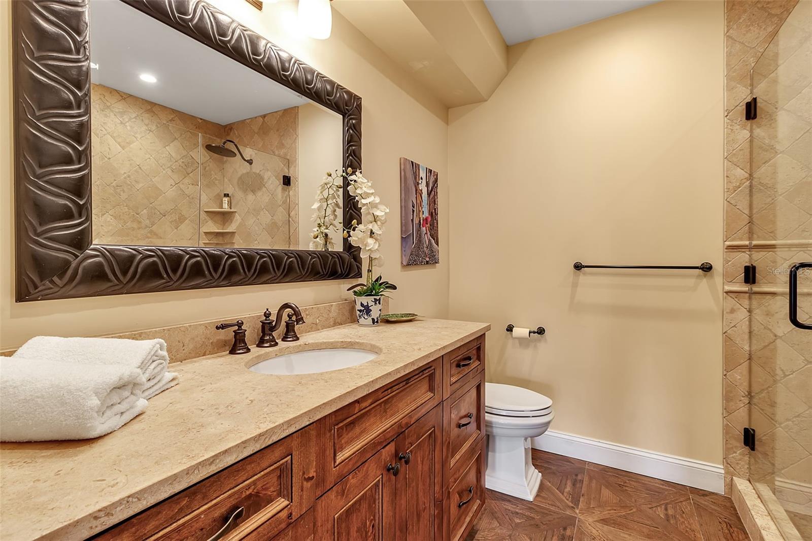 A4666354 Property Photo