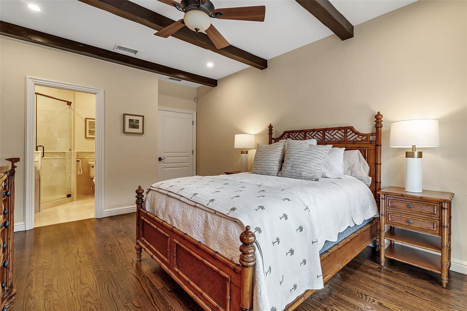 A4666354 Property Photo