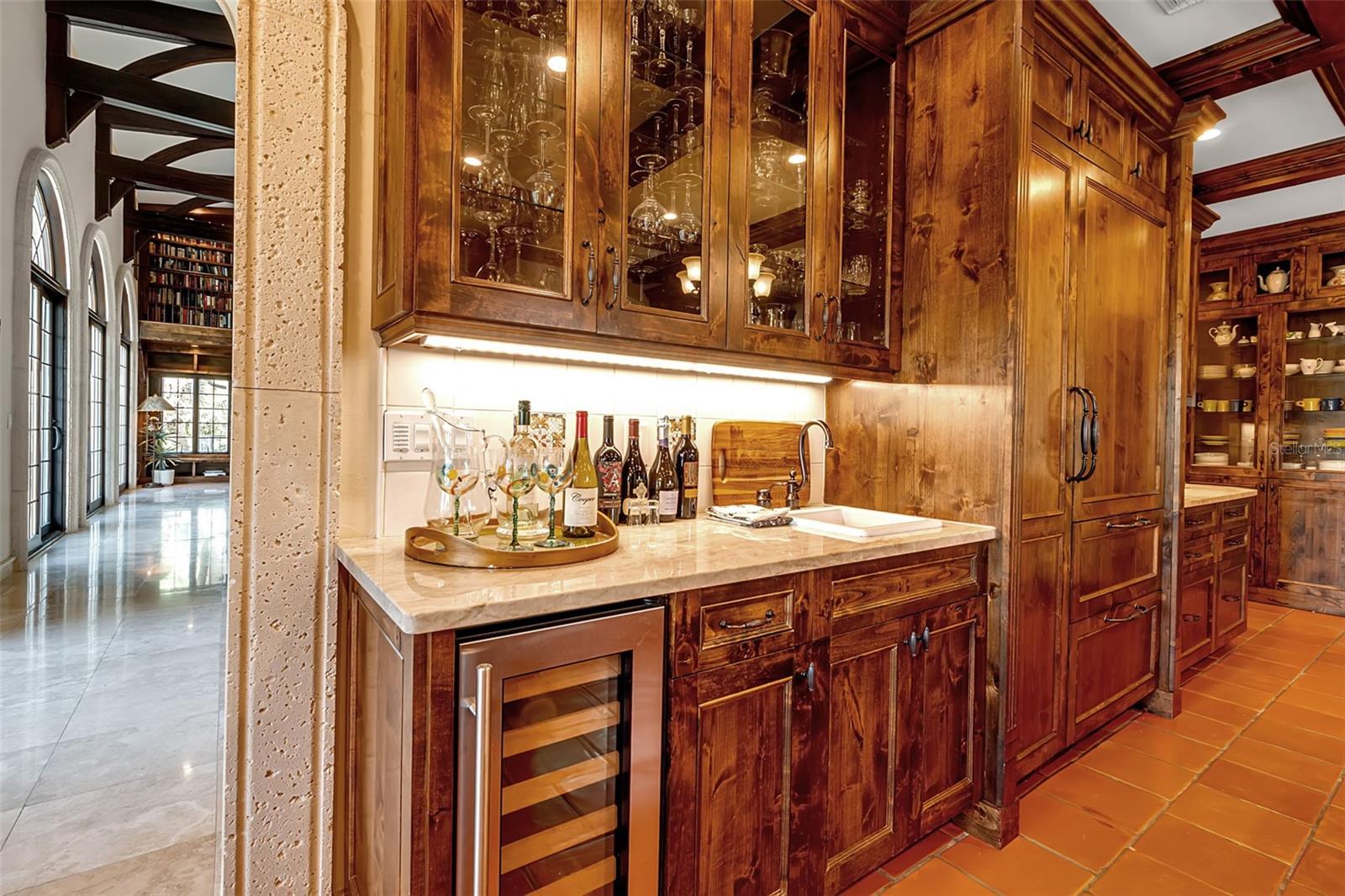 A4666354 Property Photo