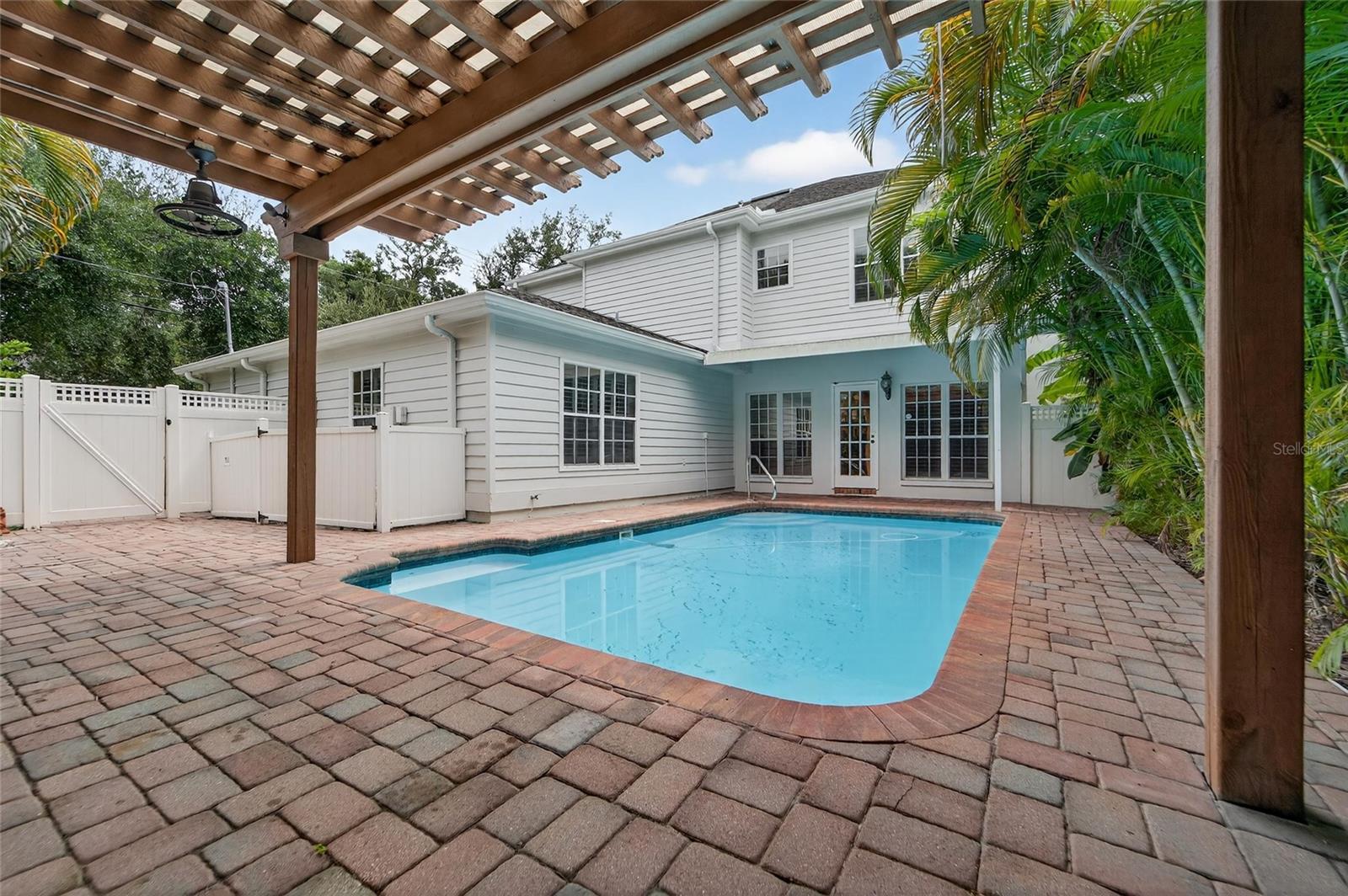 4401 W CLEVELAND ST, TAMPA, FL, 33609