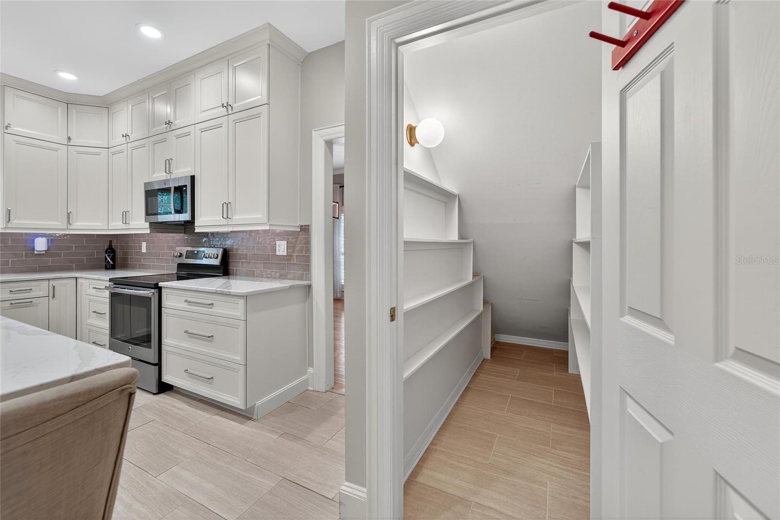 4401 W CLEVELAND ST, TAMPA, FL, 33609