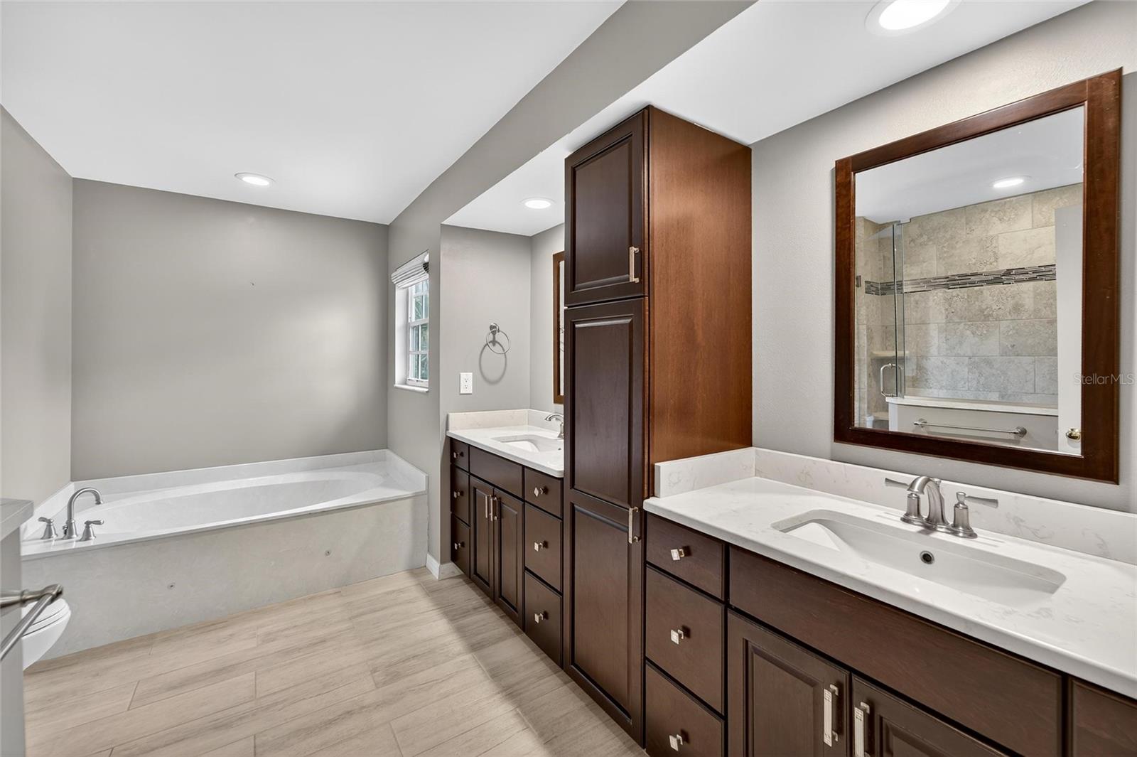 4401 W CLEVELAND ST, TAMPA, FL, 33609