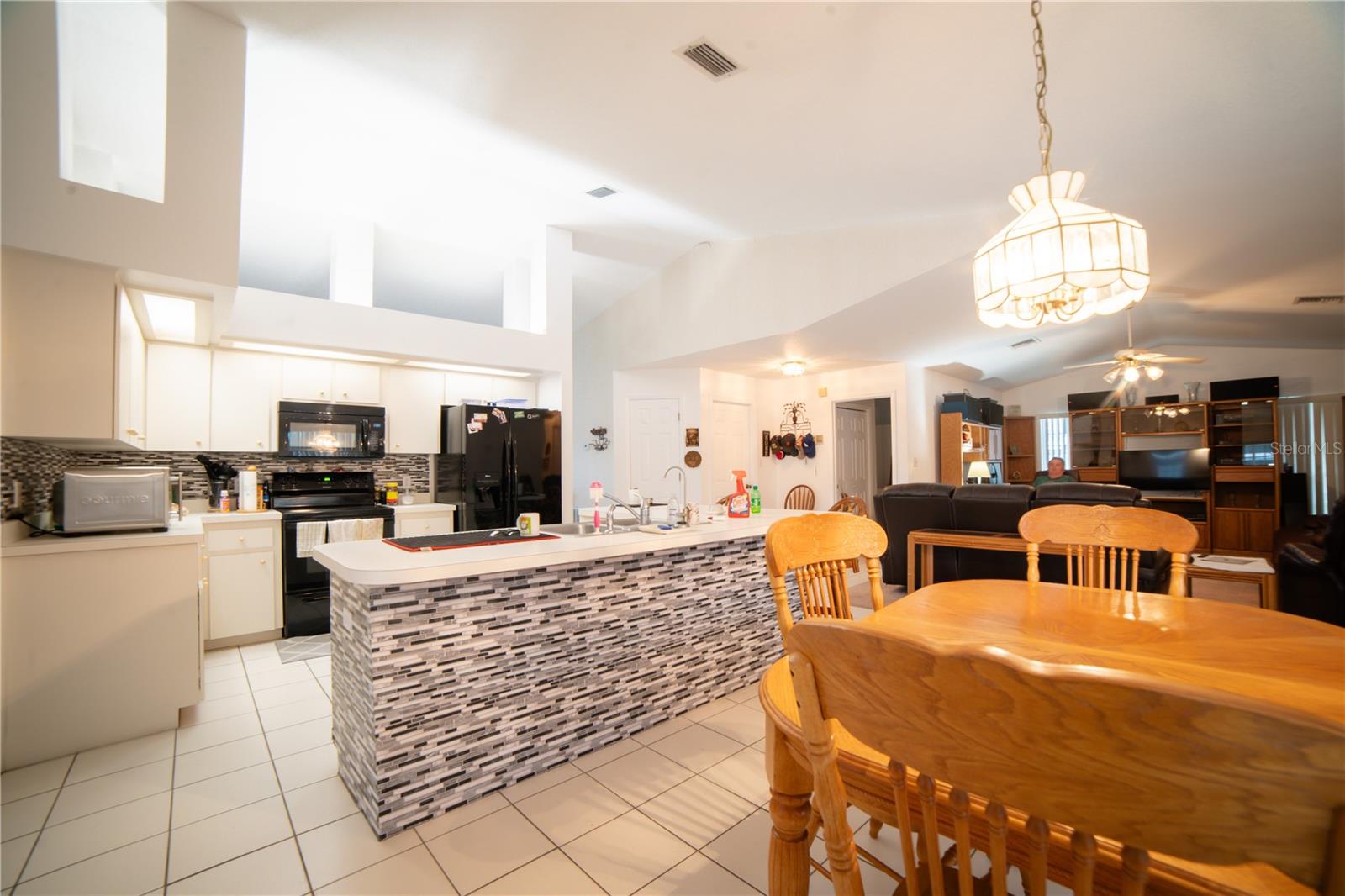 8211 RANGERS PATH, LAKELAND, FL, 33809