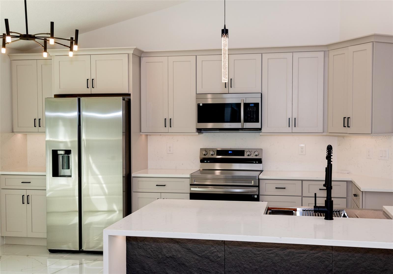 429 FISHER RD, OCKLAWAHA, FL, 32179