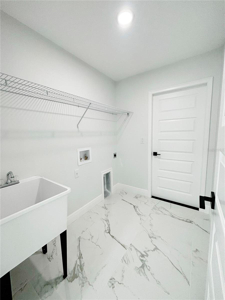 429 FISHER RD, OCKLAWAHA, FL, 32179