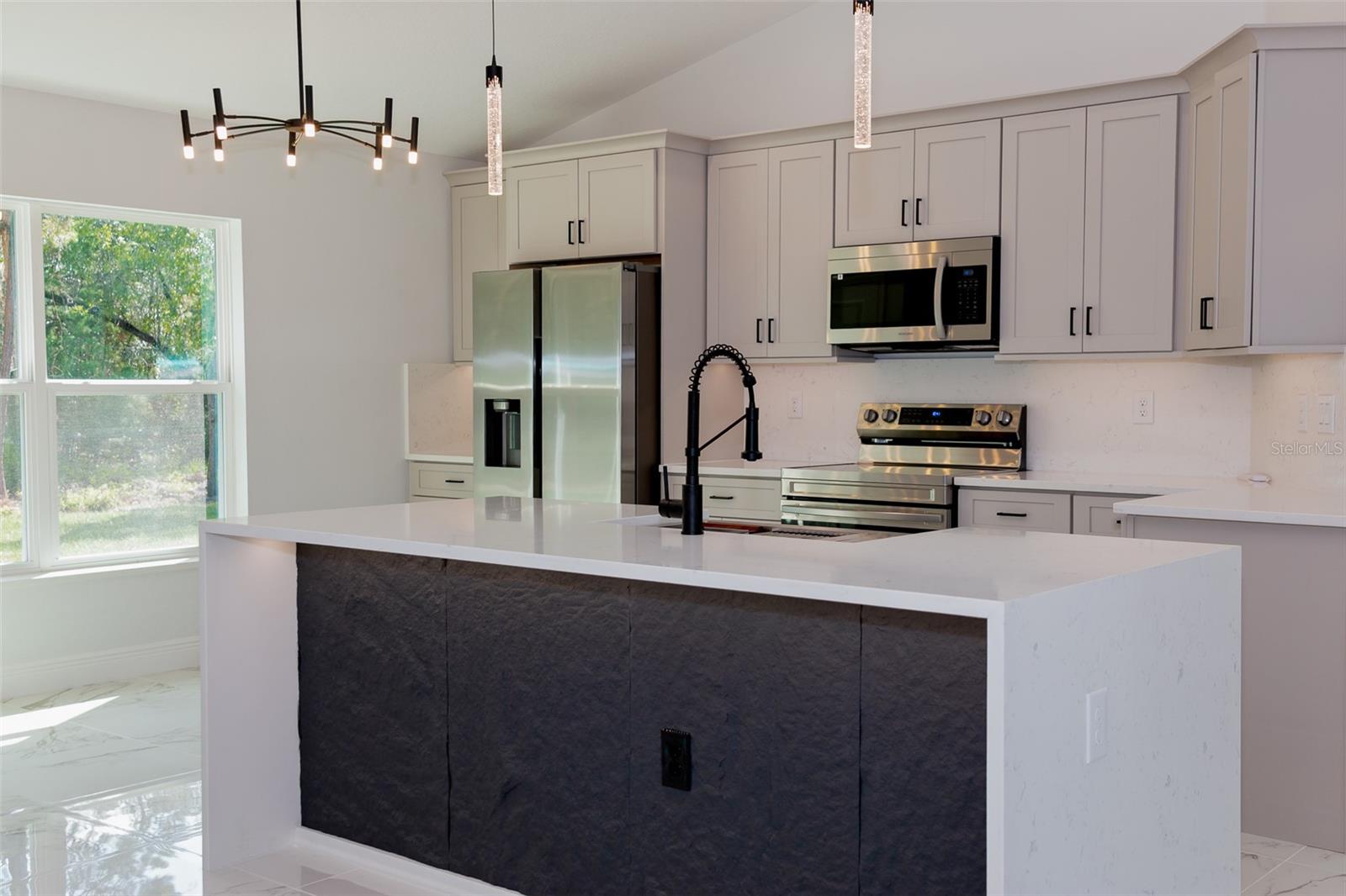 429 FISHER RD, OCKLAWAHA, FL, 32179