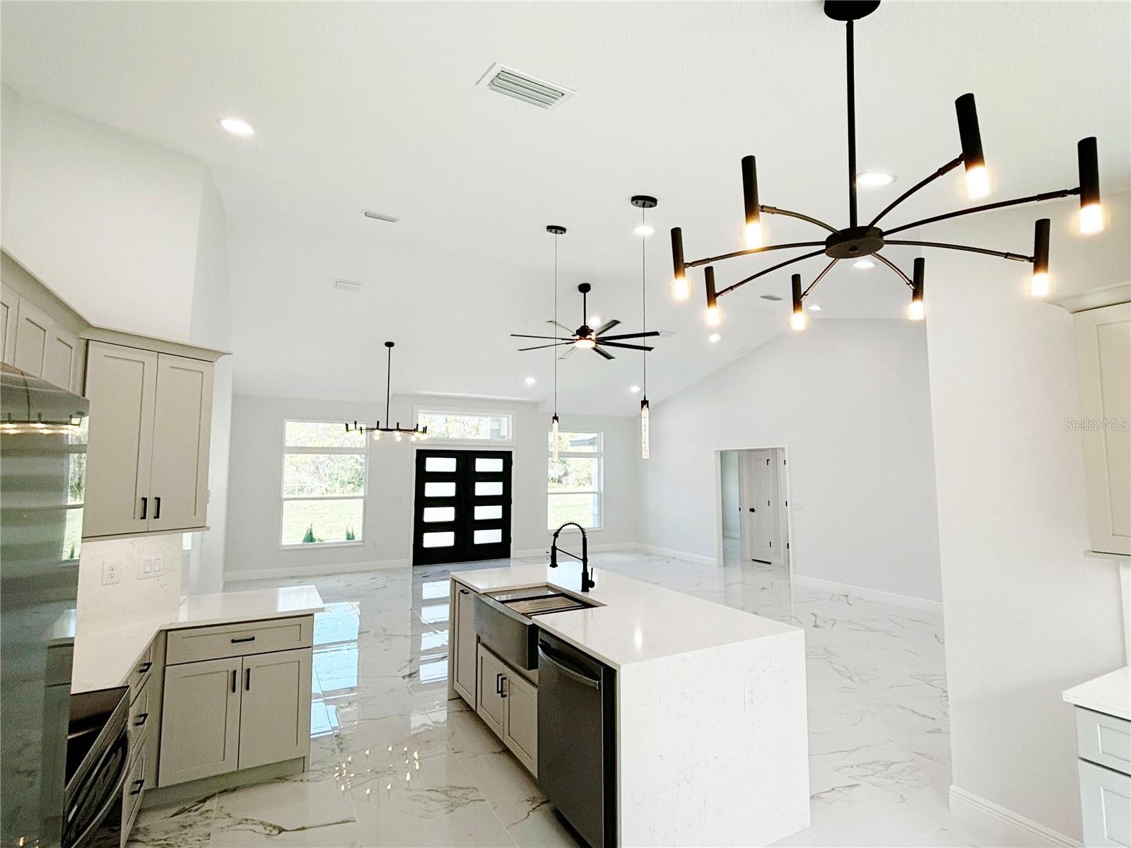 429 FISHER RD, OCKLAWAHA, FL, 32179