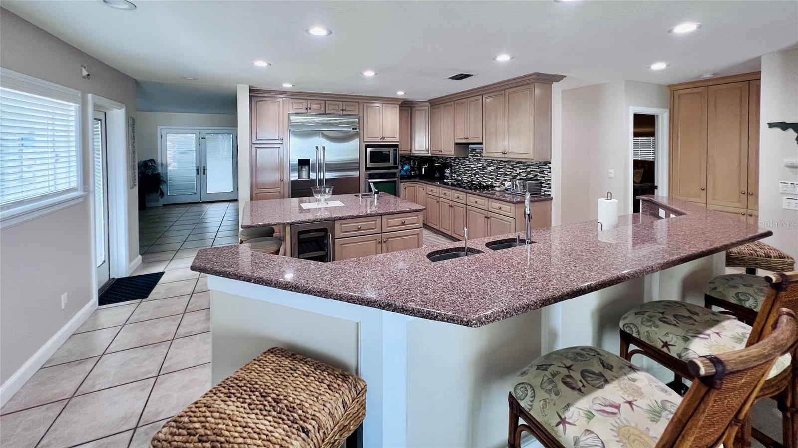 TB8431711 Property Photo