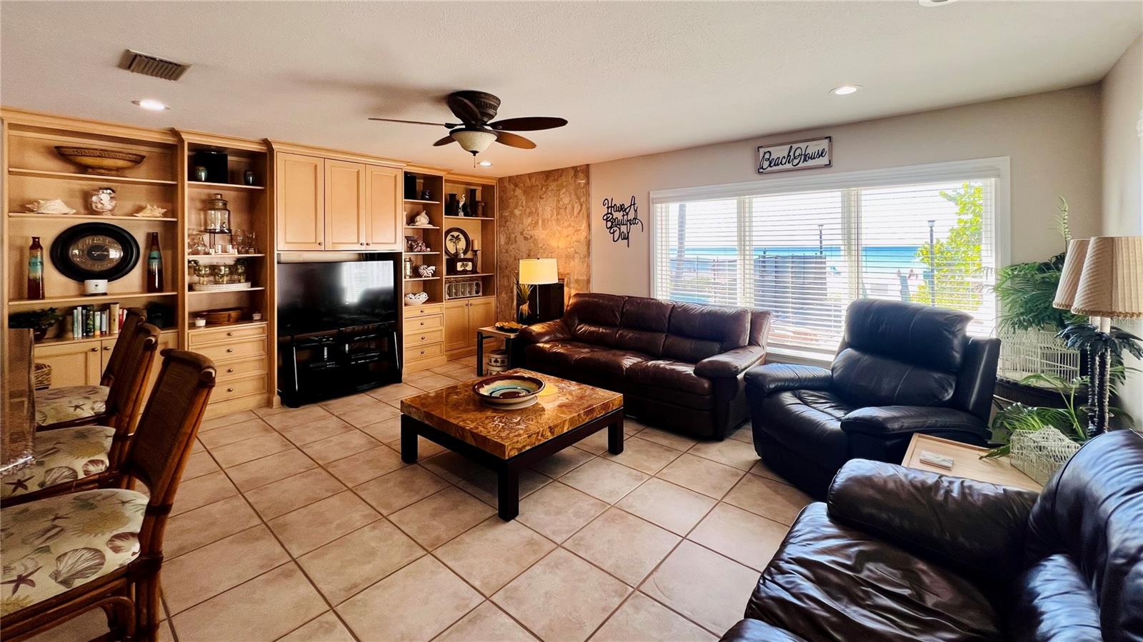 TB8431711 Property Photo