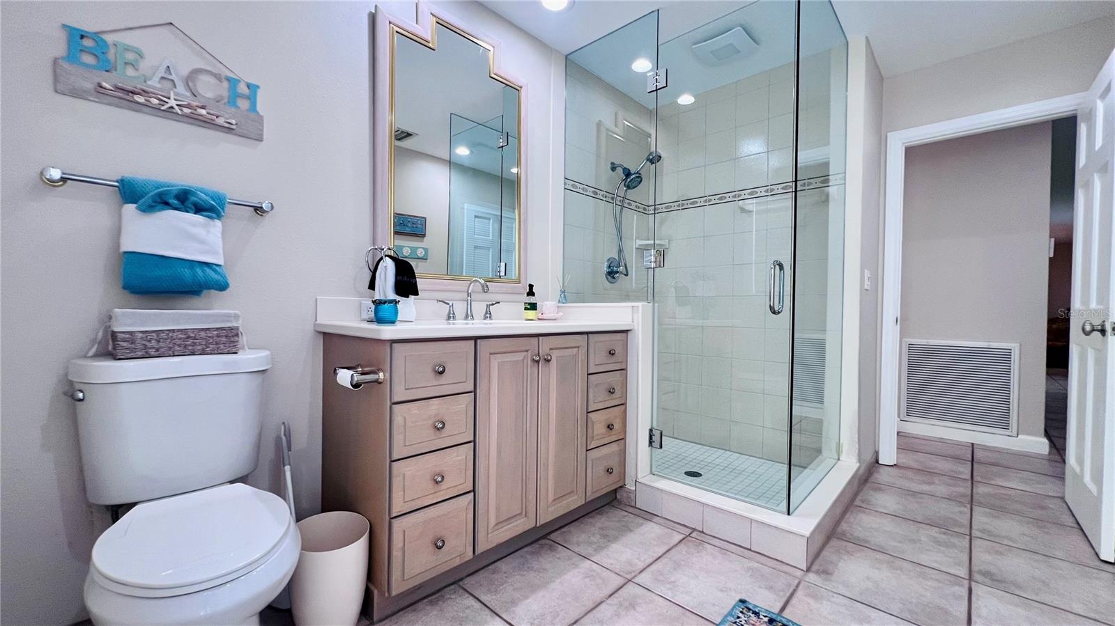 TB8431711 Property Photo