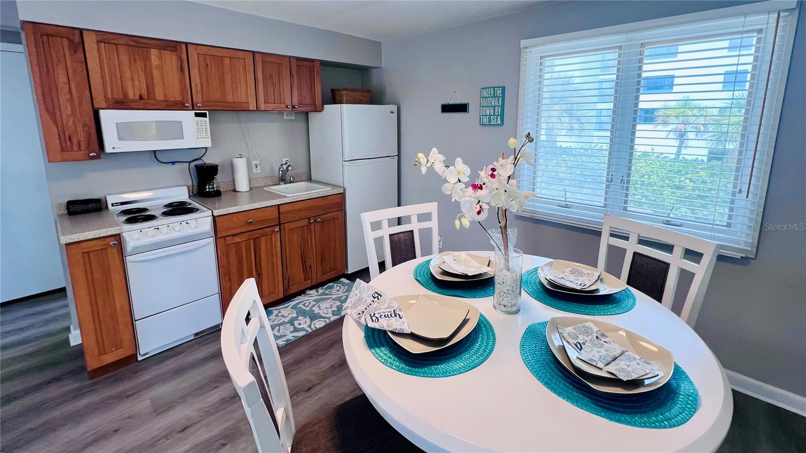 TB8431711 Property Photo