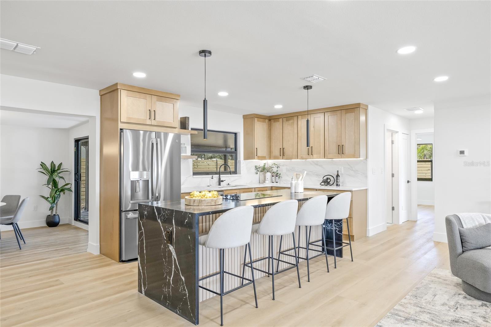 6196 44TH AVE N, KENNETH CITY, FL, 33709