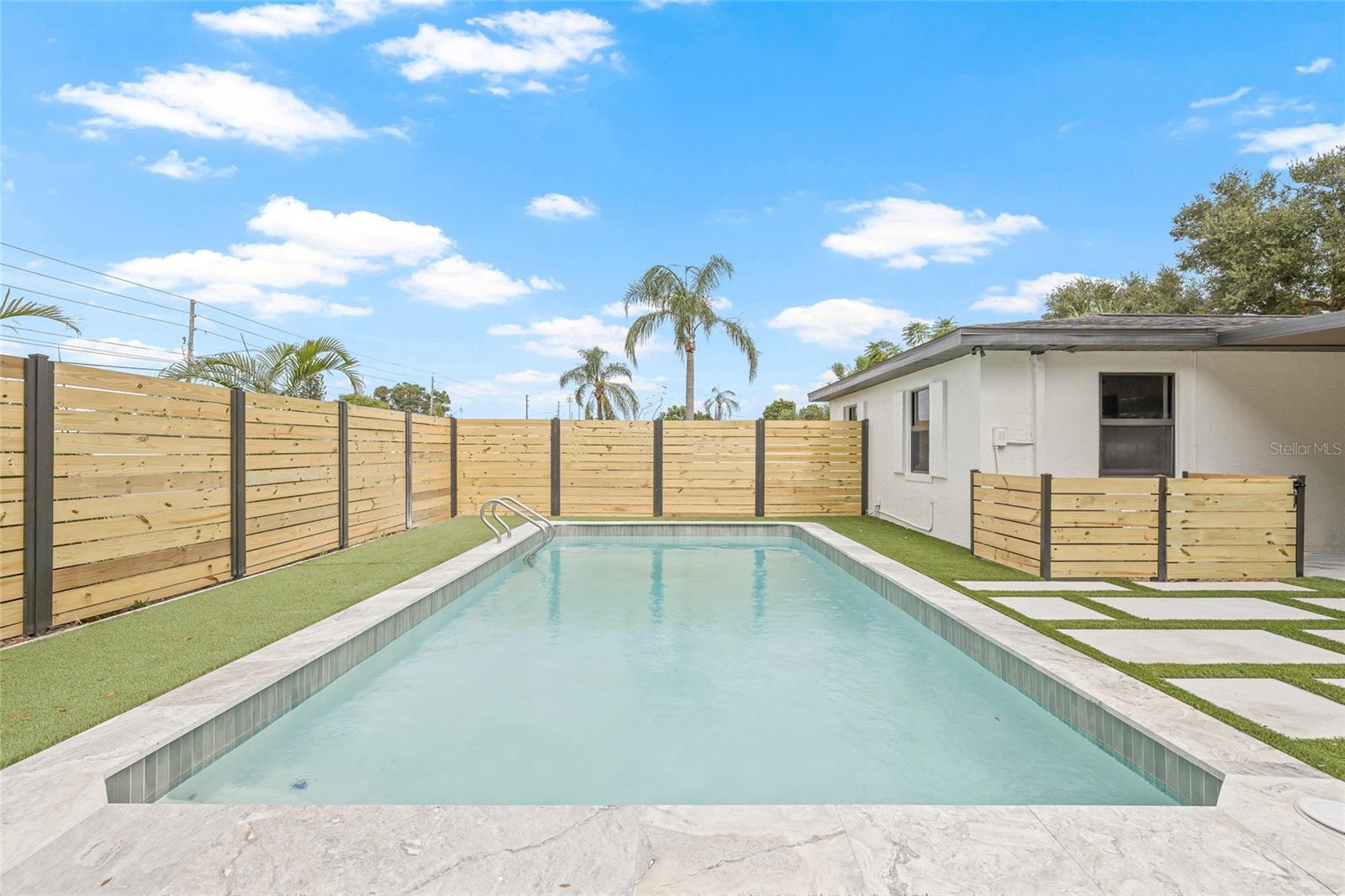 6196 44TH AVE N, KENNETH CITY, FL, 33709