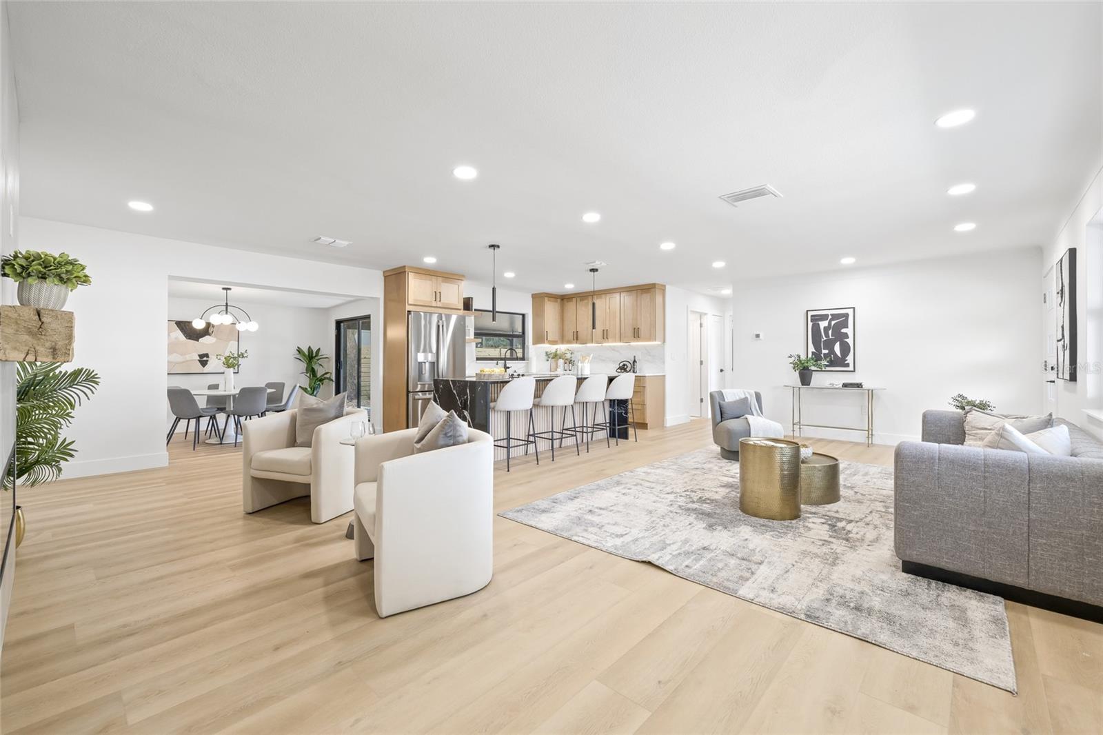 6196 44TH AVE N, KENNETH CITY, FL, 33709