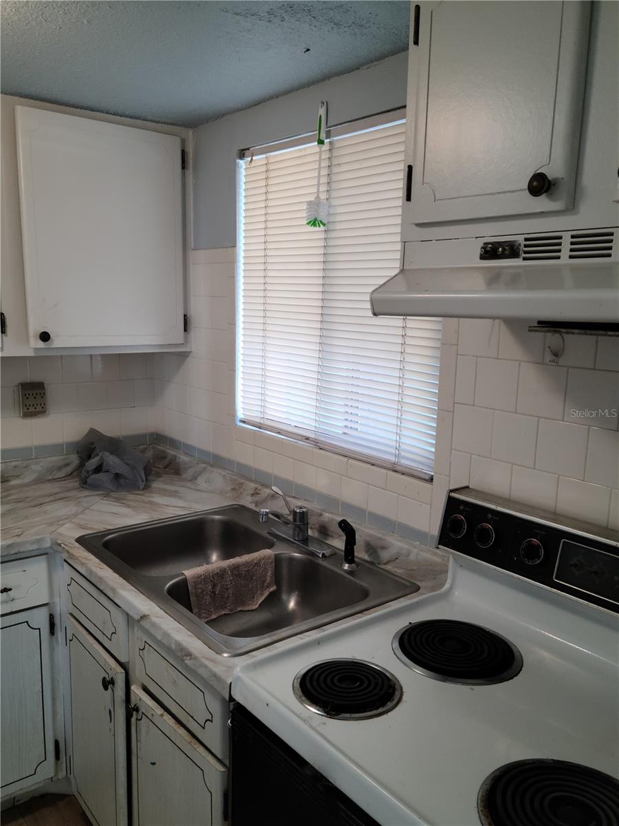 A4666427 Property Photo