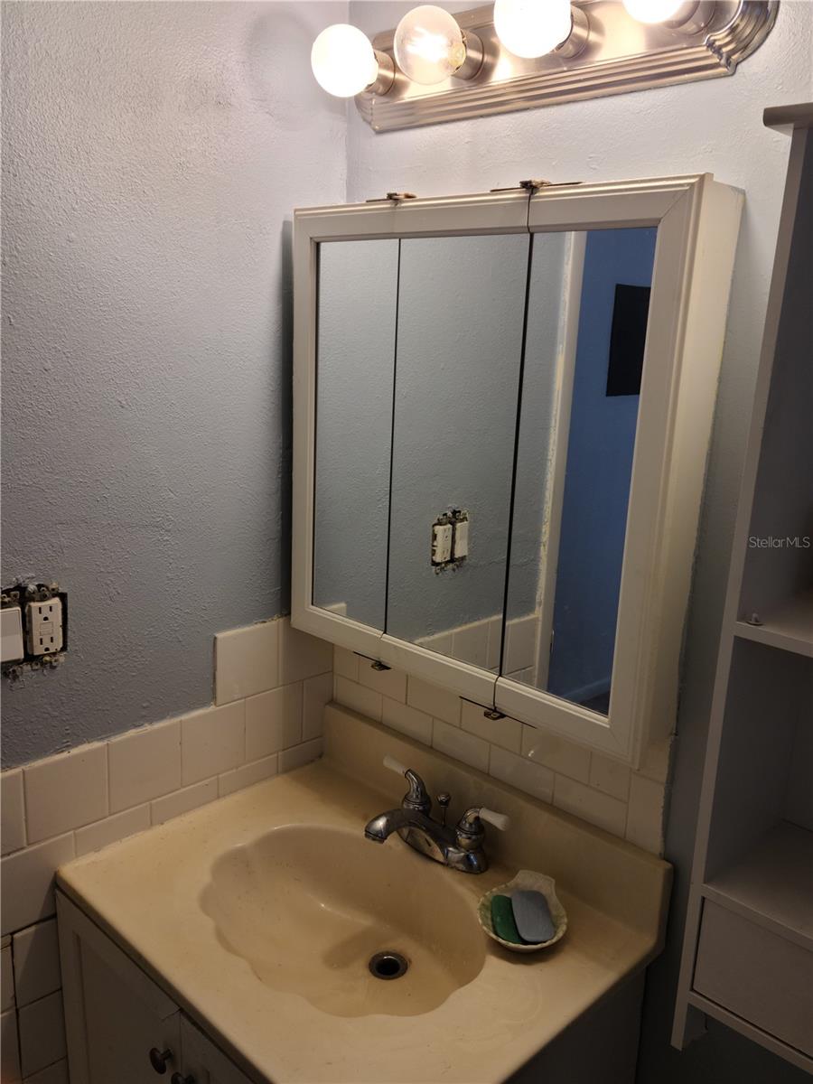 A4666427 Property Photo