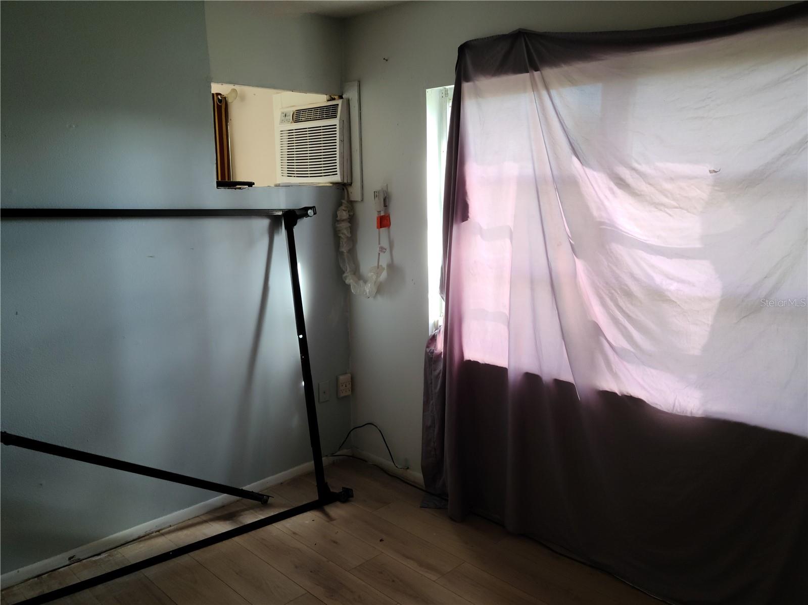 A4666427 Property Photo