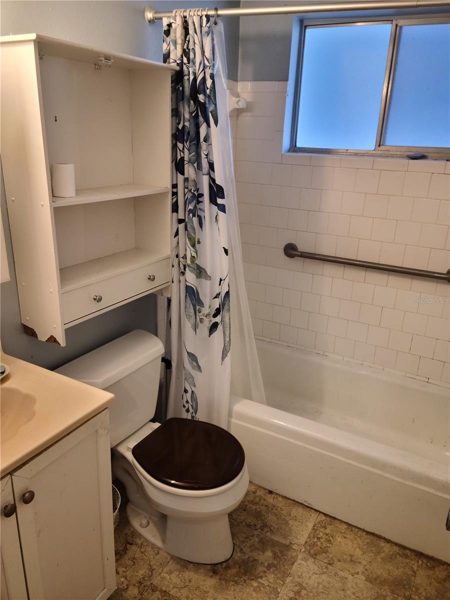 A4666427 Property Photo