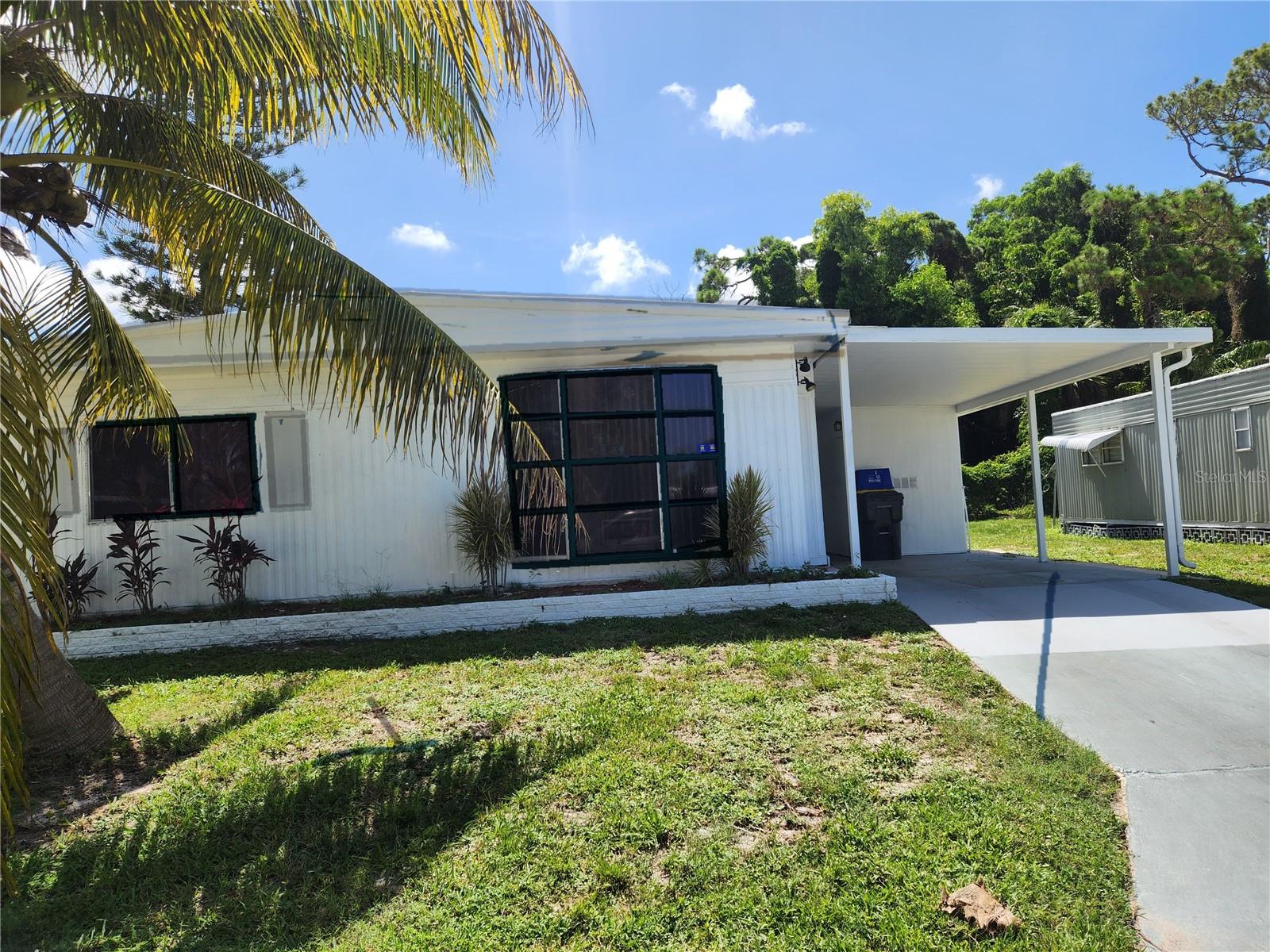 O6347732 Property Photo