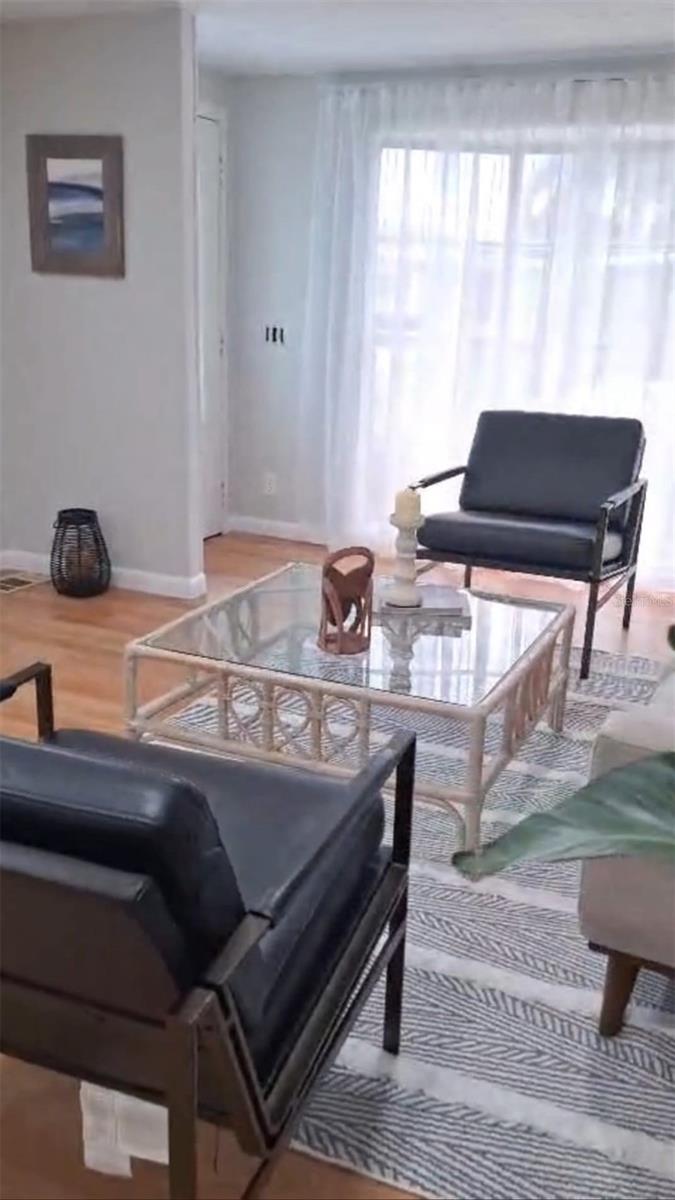 O6347732 Property Photo