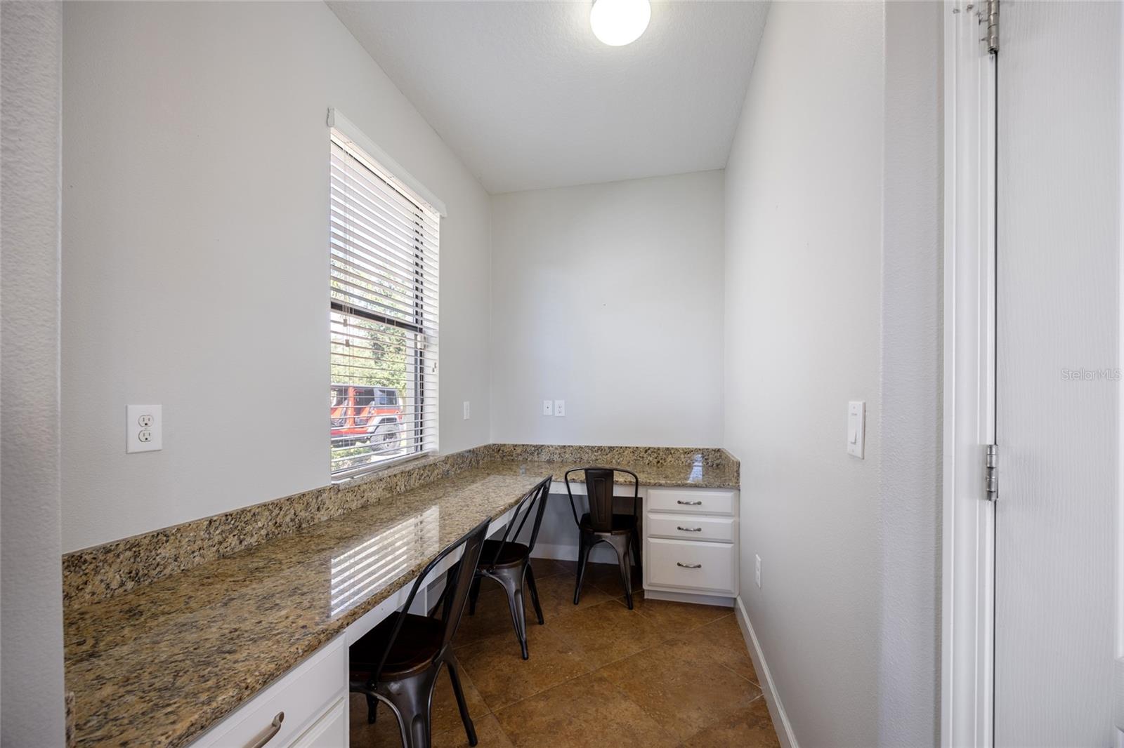 19421 PADDOCK VIEW DR, TAMPA, FL, 33647