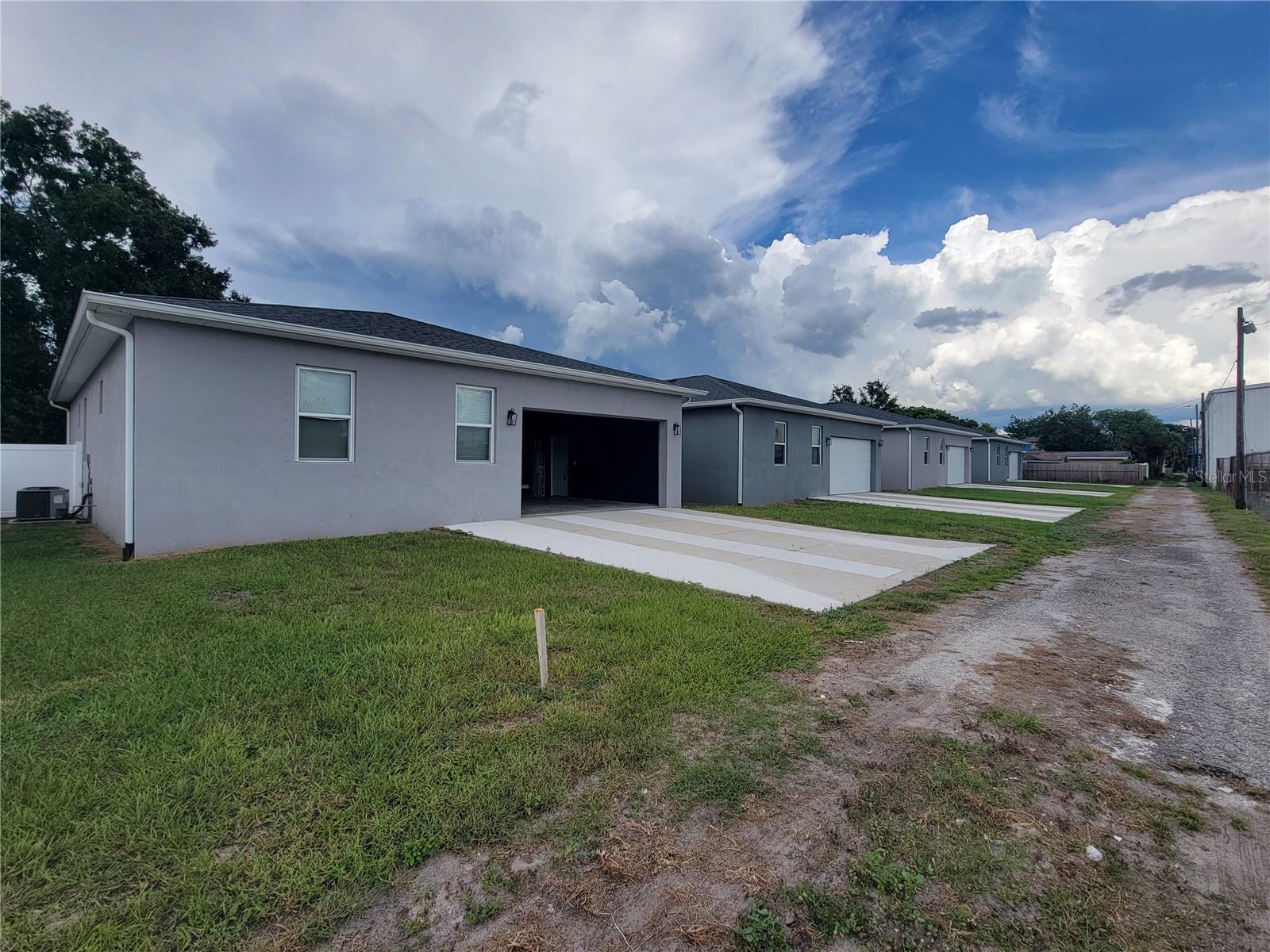 2922 W CHESTNUT ST, TAMPA, FL, 33607