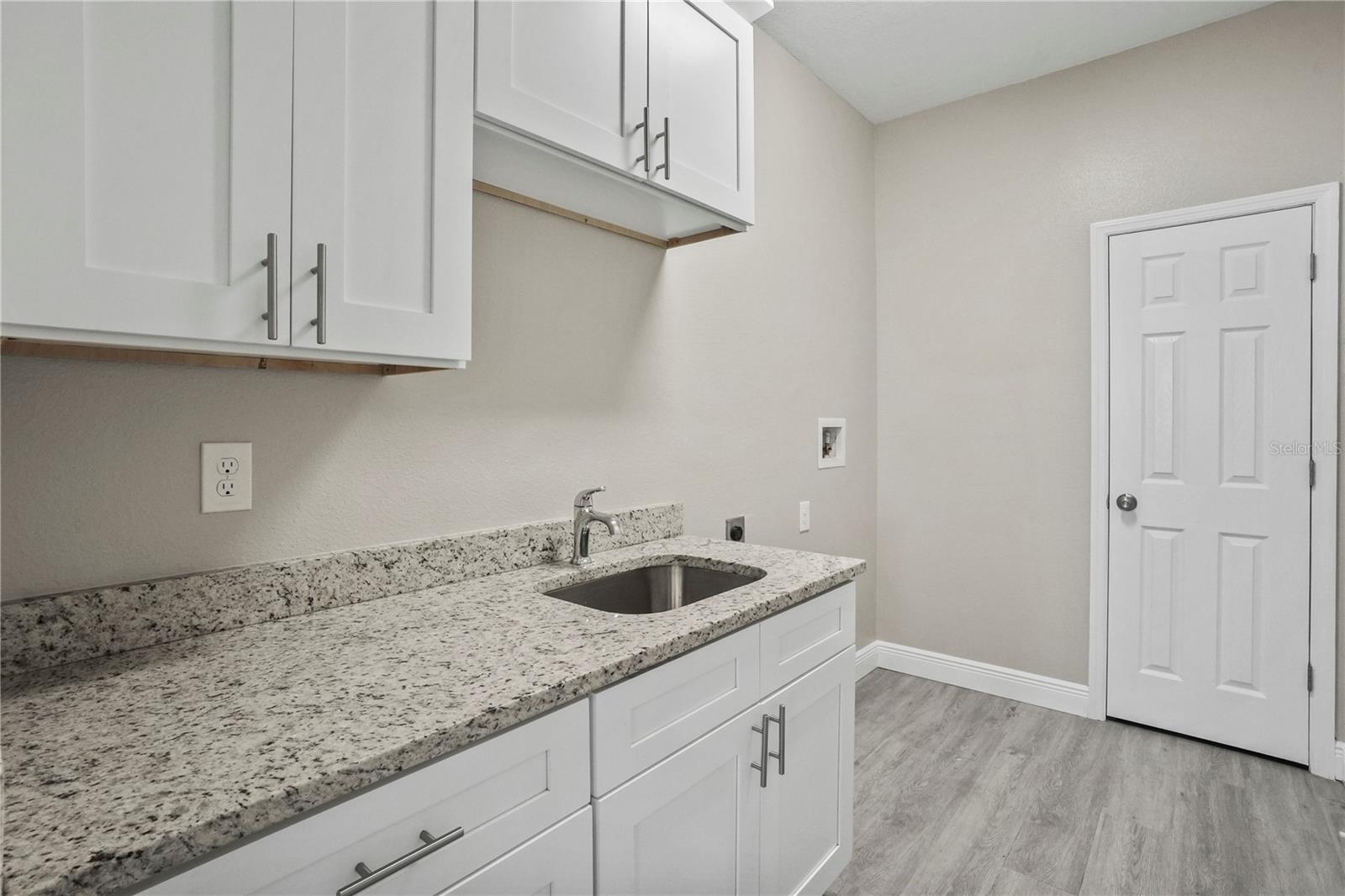 2922 W CHESTNUT ST, TAMPA, FL, 33607