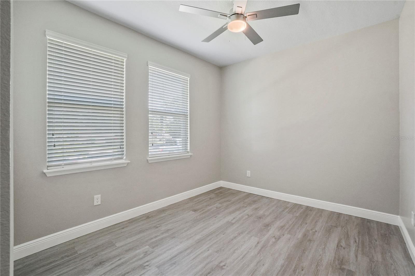 2922 W CHESTNUT ST, TAMPA, FL, 33607