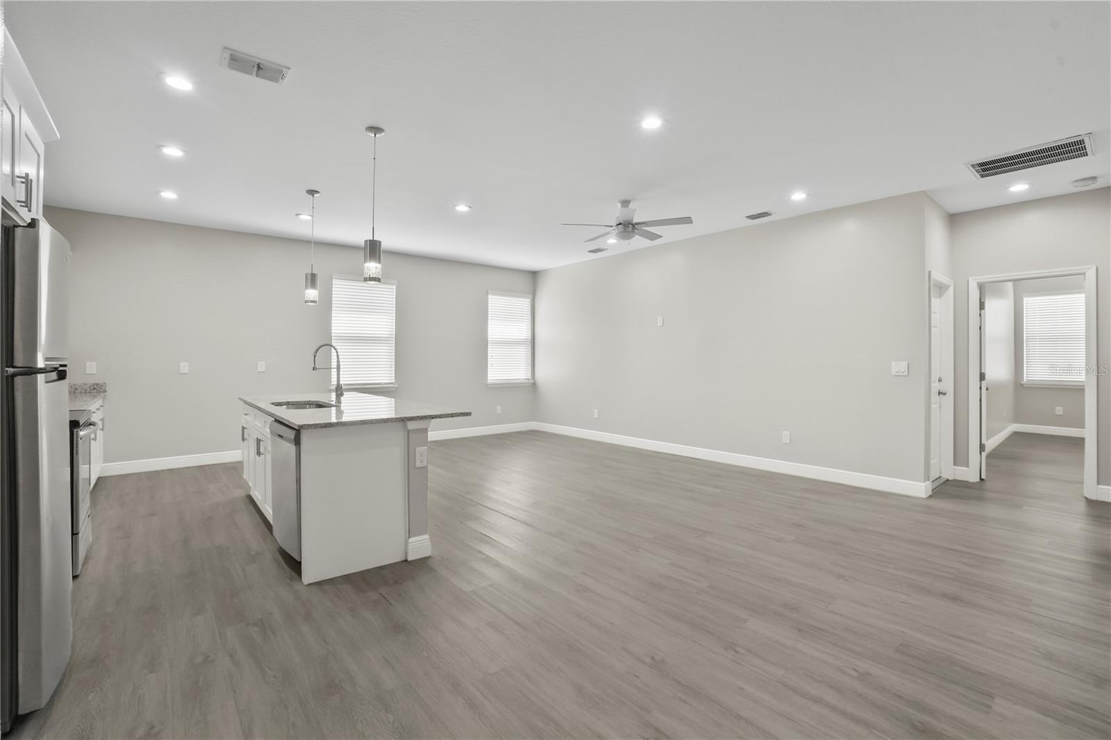 2922 W CHESTNUT ST, TAMPA, FL, 33607