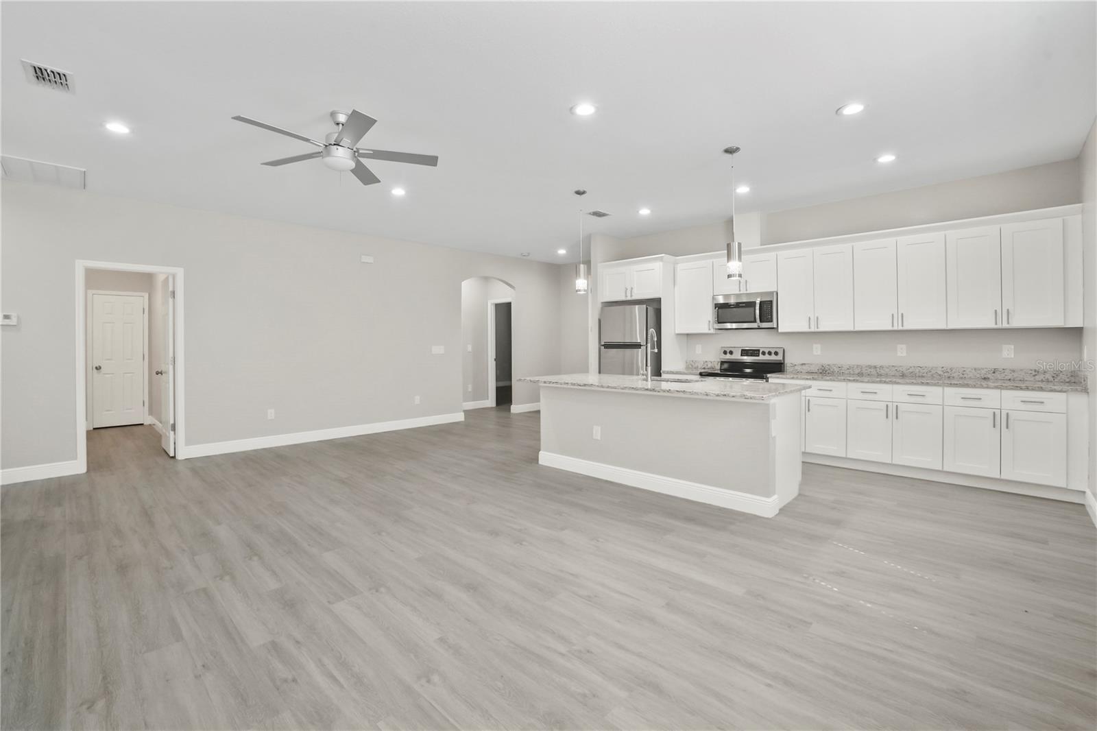 2922 W CHESTNUT ST, TAMPA, FL, 33607