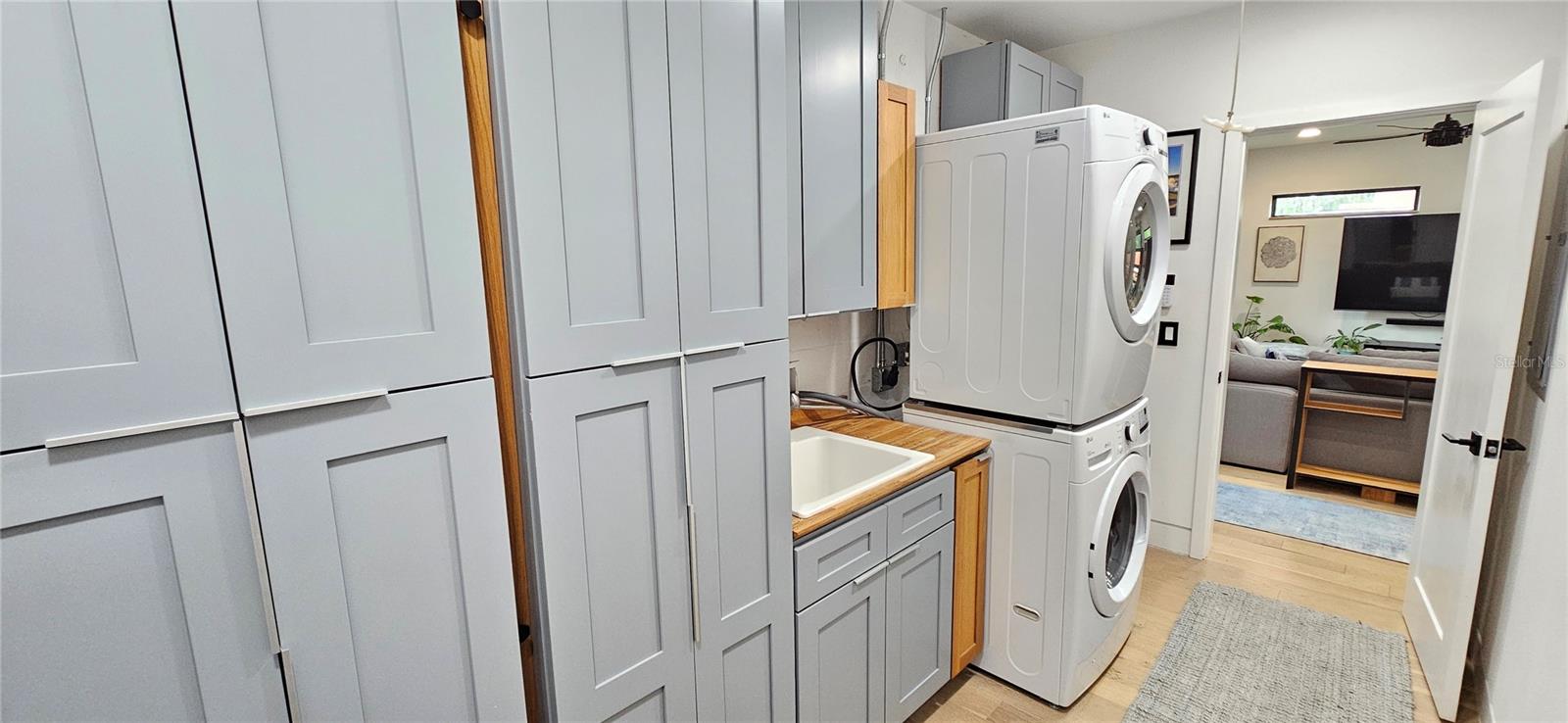 2319 DRAKE DR, ORLANDO, FL, 32810