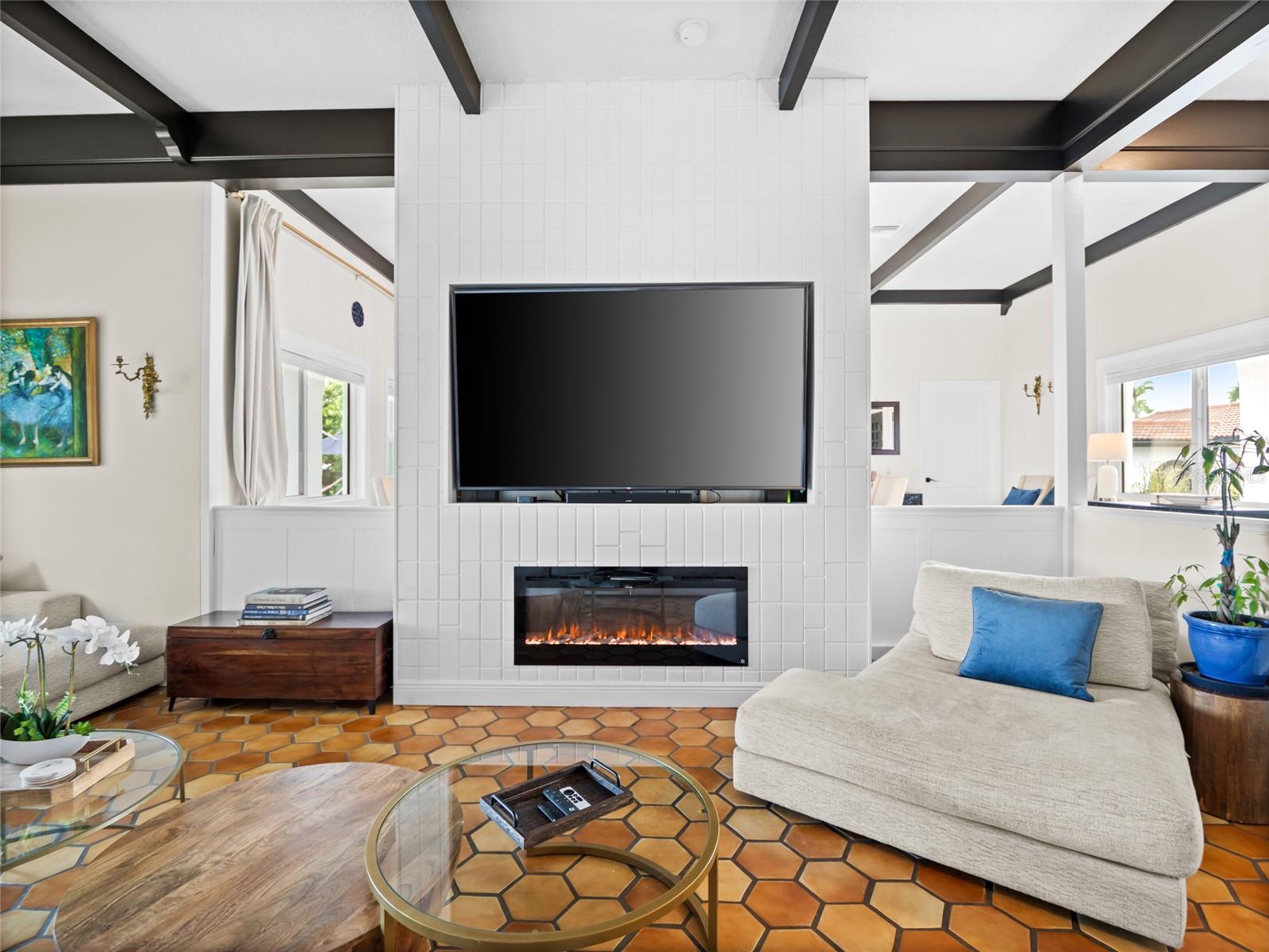 O6347884 Property Photo